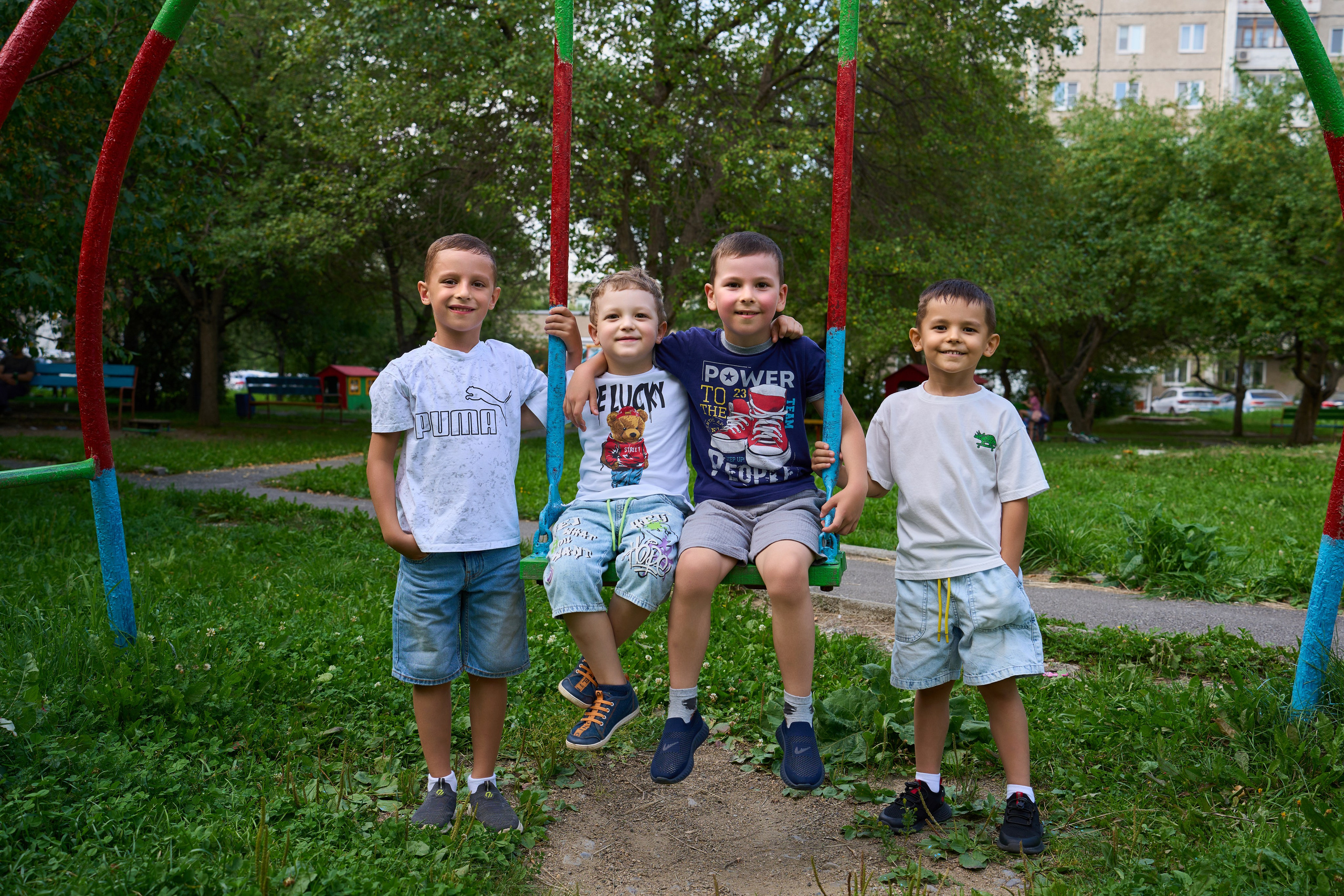 Уличные съёмки выпускников детского сада. Детский и семейный фотограф в Нижнем Тагиле Светлана Пономаренко