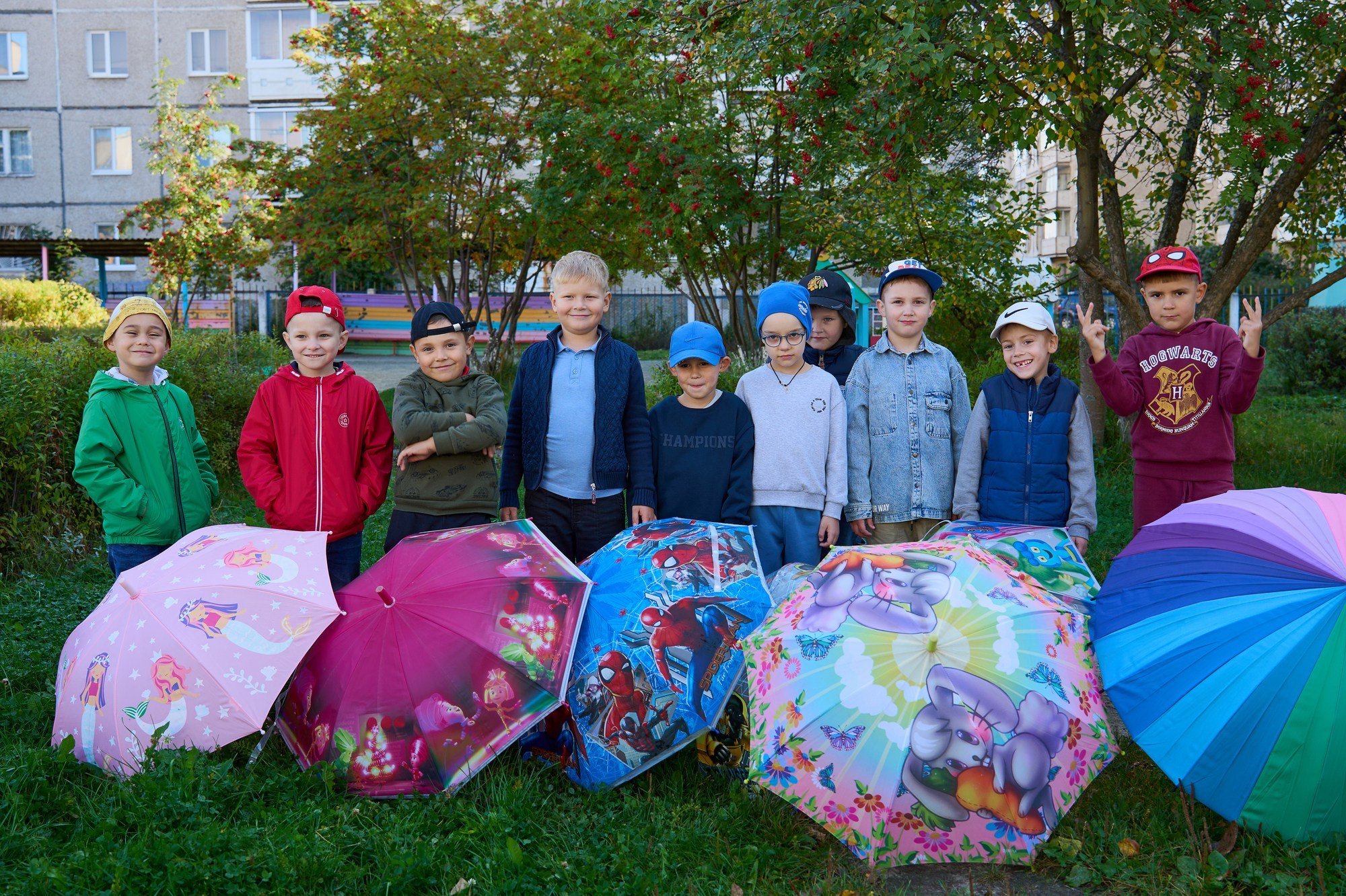 В детском саду на прогулке осенью. Детский и семейный фотограф в Нижнем Тагиле Светлана Пономаренко