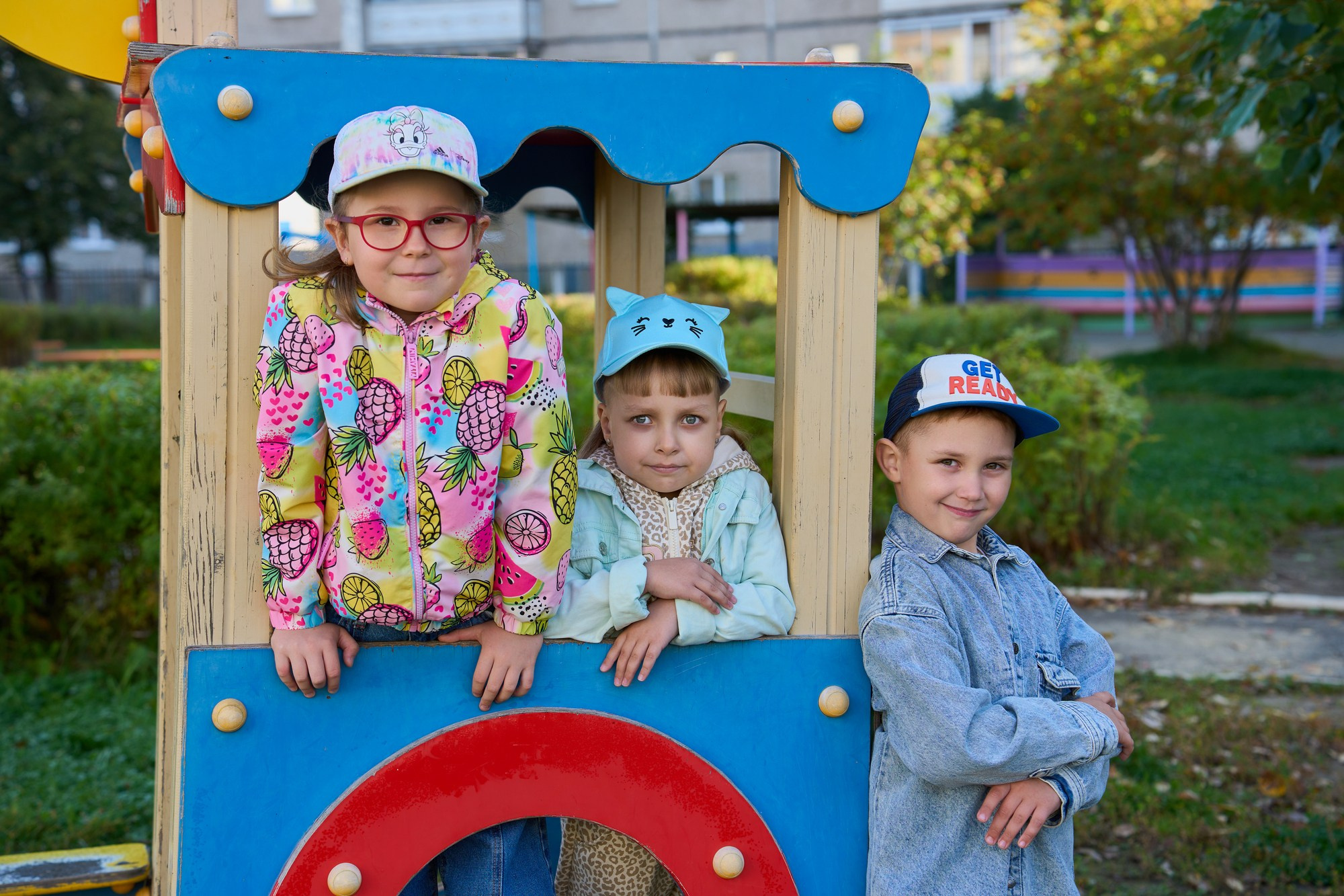 В детском саду на прогулке осенью. Детский и семейный фотограф в Нижнем Тагиле Светлана Пономаренко