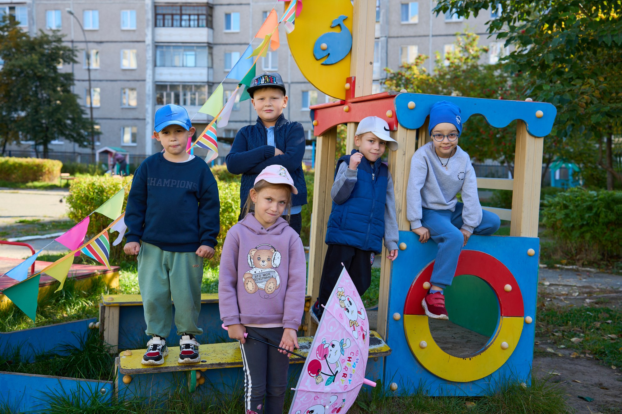 В детском саду на прогулке осенью. Детский и семейный фотограф в Нижнем Тагиле Светлана Пономаренко