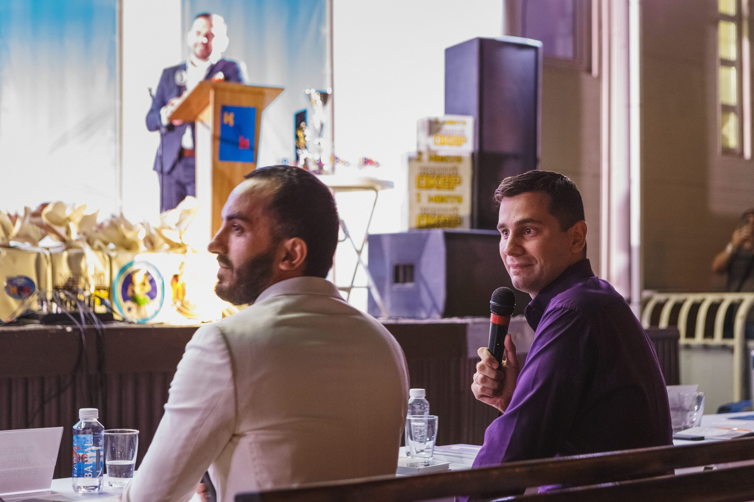 Шутки с уголка: Весёлый день с КВН в Парке Горького Таганрога. Свадебный и семейный фотограф в Таганроге Бакарюк Антон