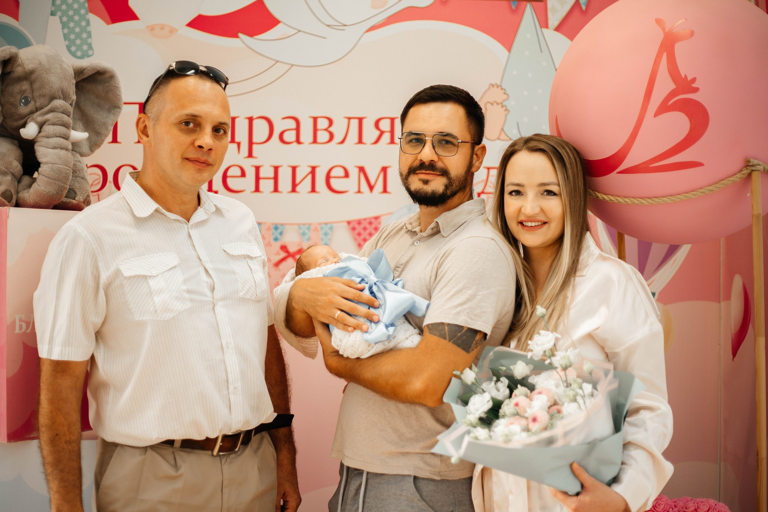 Выписка из роддома. Фотограф Алина Галатова в Краснодаре