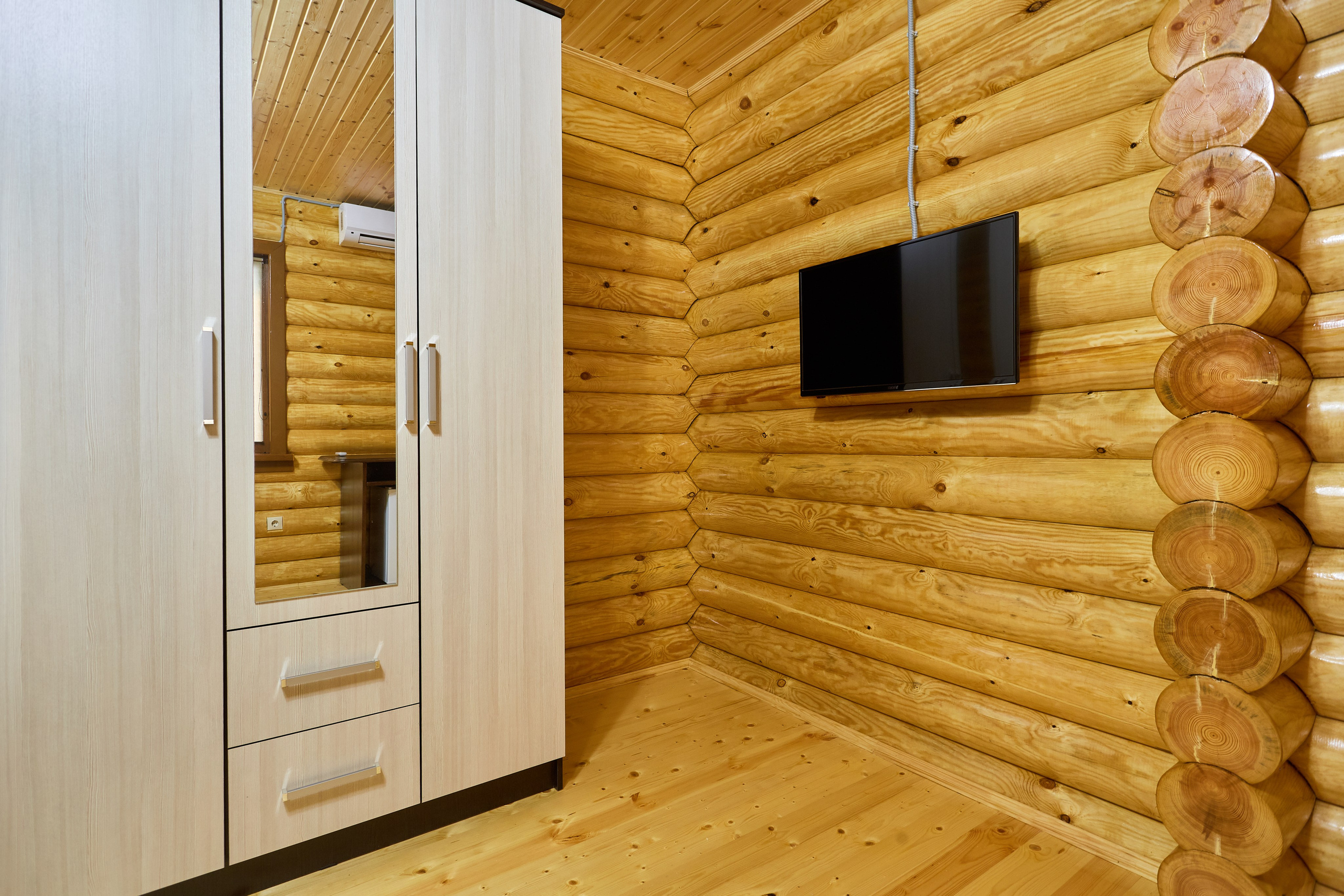 KRISNA ГУДАУТА. Семейный фотограф на крещение и венчание