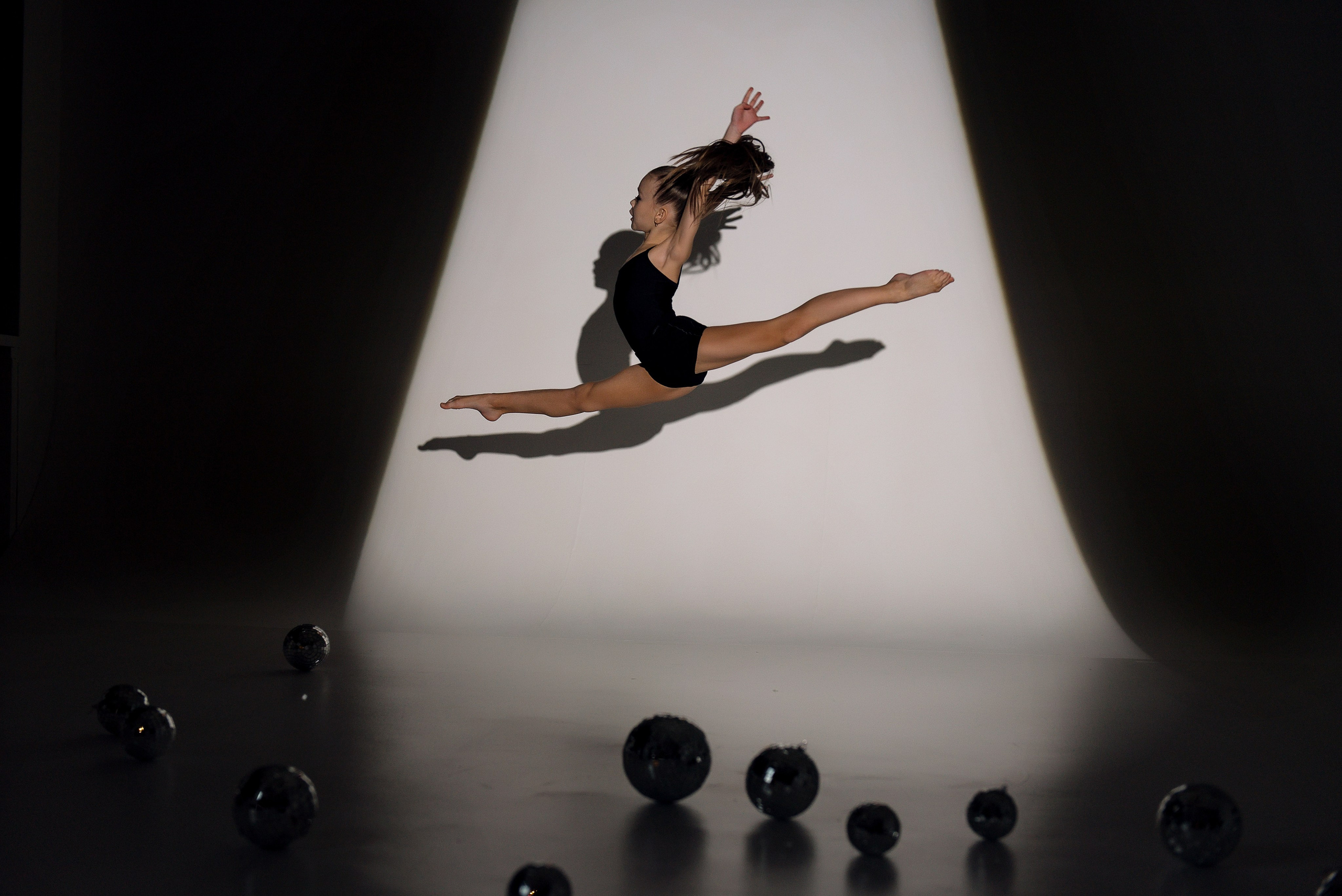 Варя и Лиза Новый год. Детский фотограф в Долгопрудном и Москве