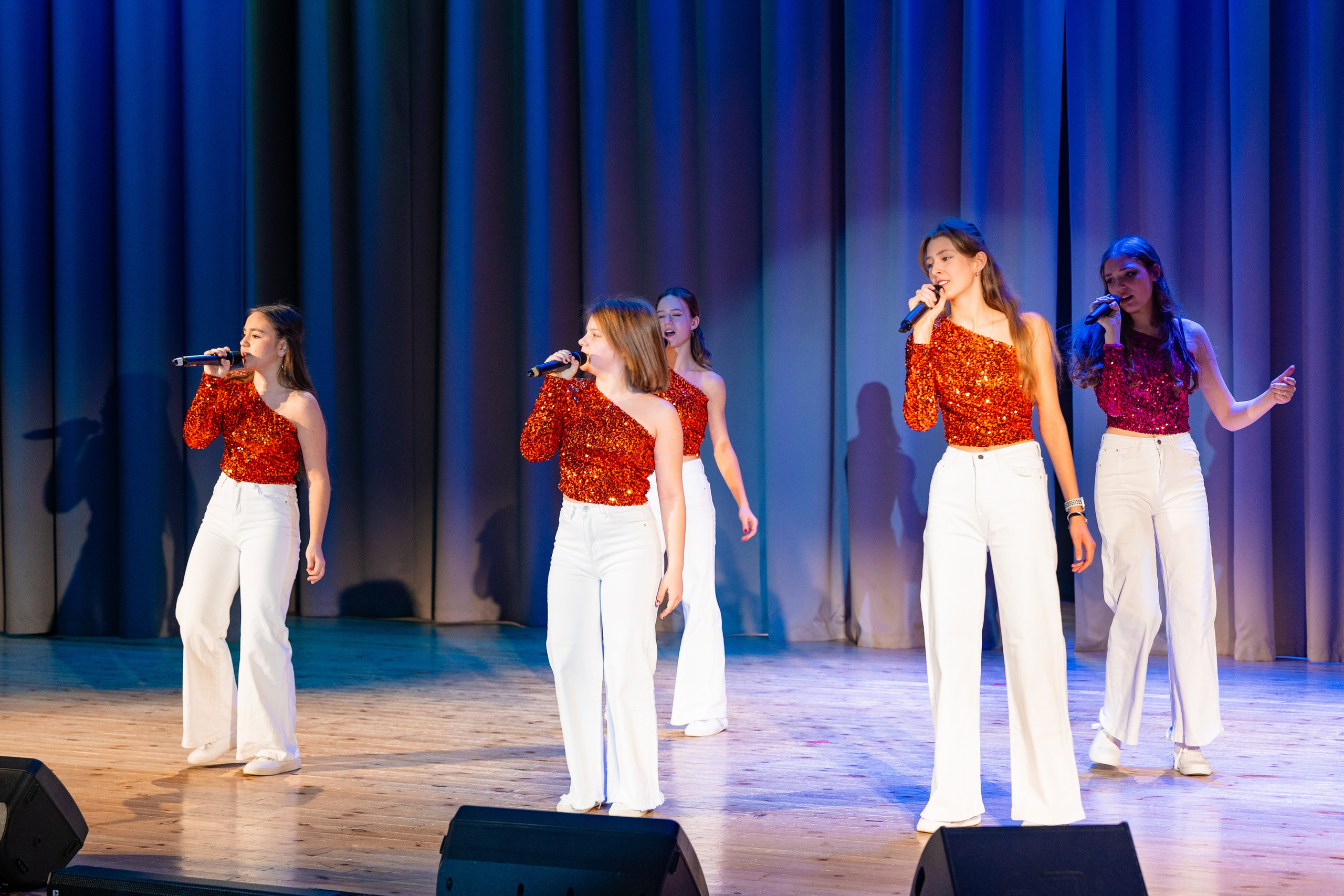 Концерт ДК Буривестник. Фотограф Никита Комаров