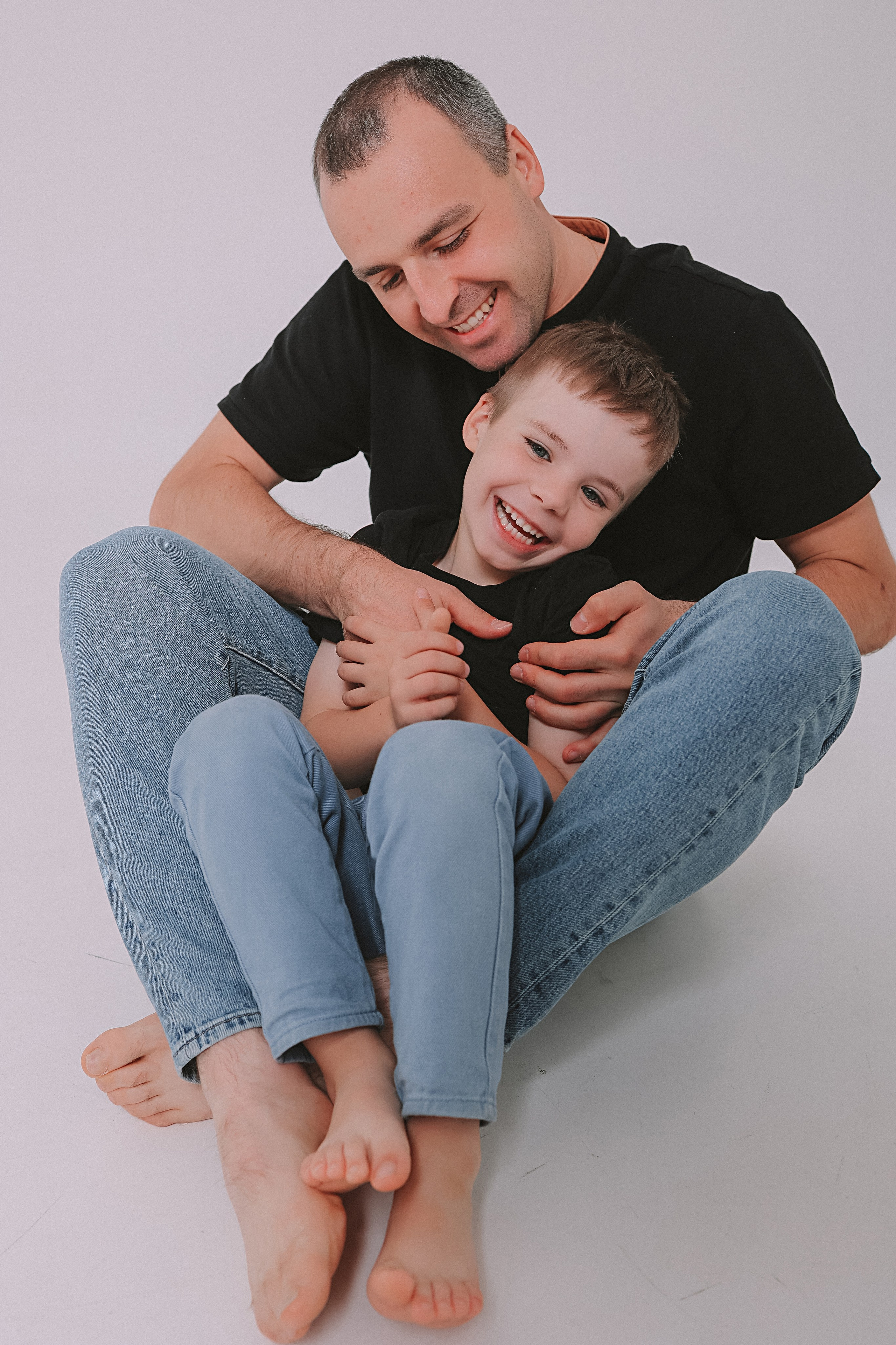 Фататум циклорама и зал. Семейный фотограф Тюмень, фотограф на роды Салмина Мария