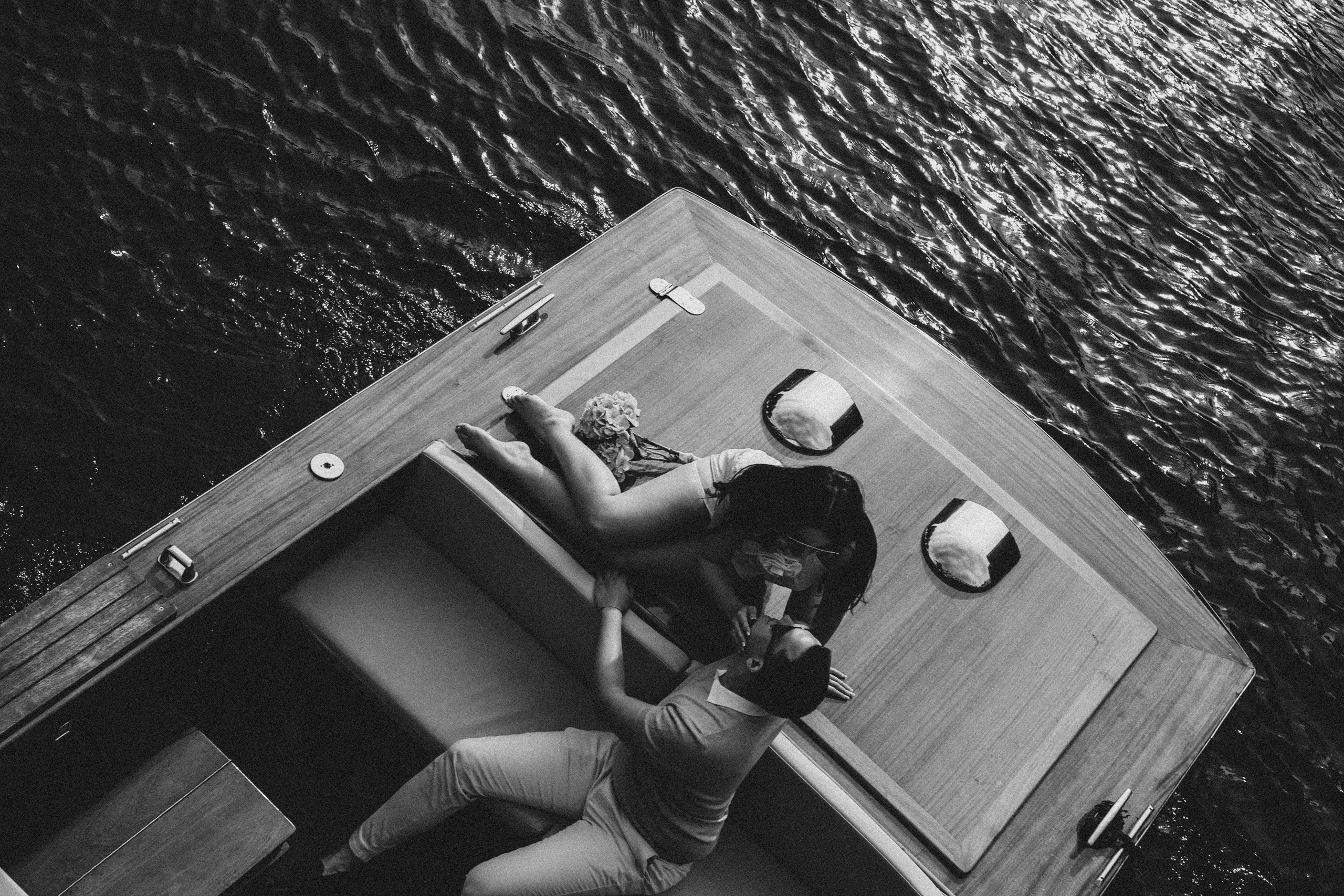 СВАДЕНБНАЯ СЬЕМКА НА КАТЕРЕ ПО КАНАЛАМ САНКТ-ПЕТЕРБУРГА И В АКВАТОРИИ НЕВЫ. Профессиональный фотограф, Санкт-Петербург — Виктория Богомолова