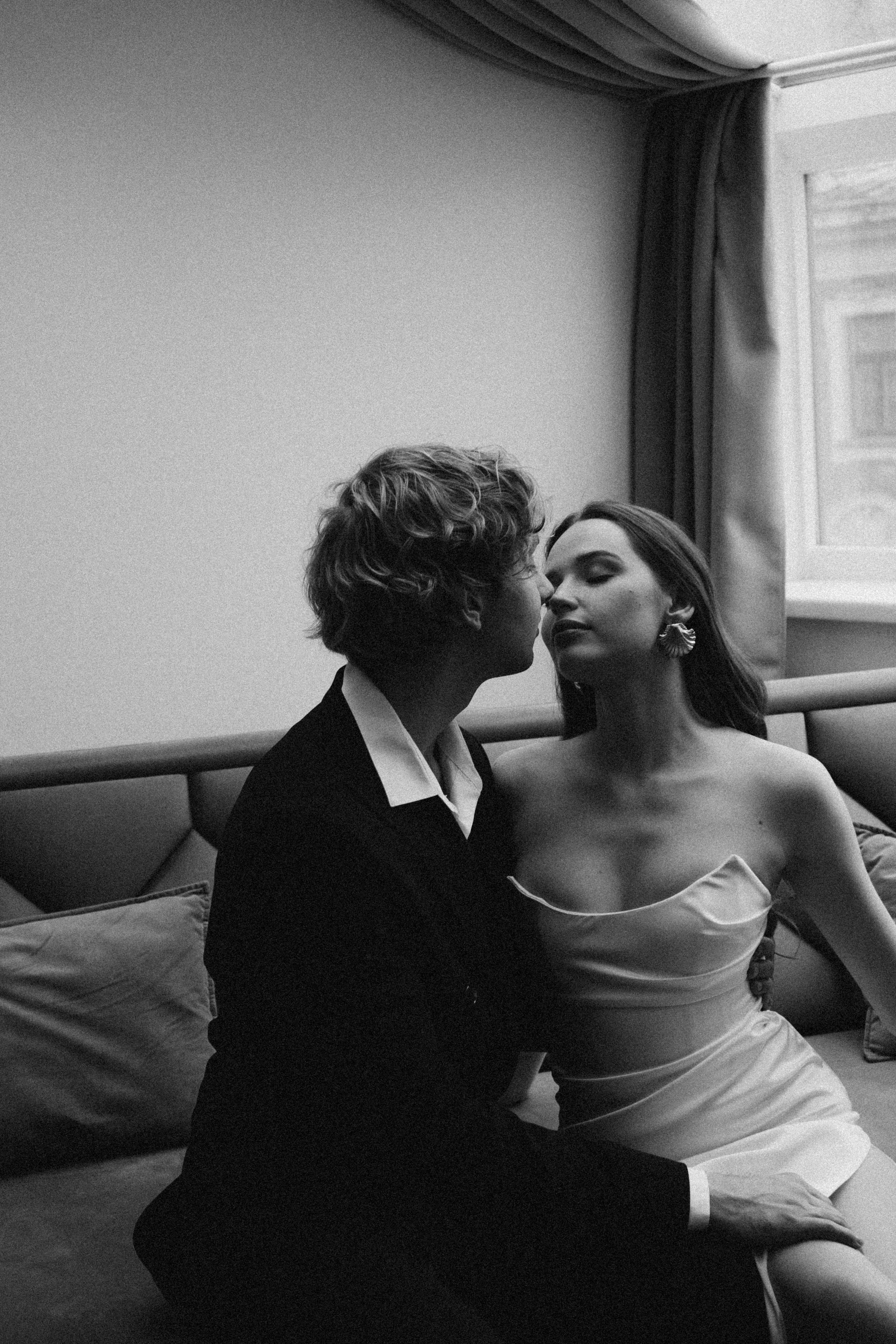 СВАДЕБНАЯ СЬЕМКА В ОТЕЛЕ. СБОРЫ ЖЕНИХА И НЕВЕСТЫ И ТАКЖЕ ТОР И ПОДГОТОВКА К ПРОГУЛКЕ. Профессиональный фотограф, Санкт-Петербург — Виктория Богомолова