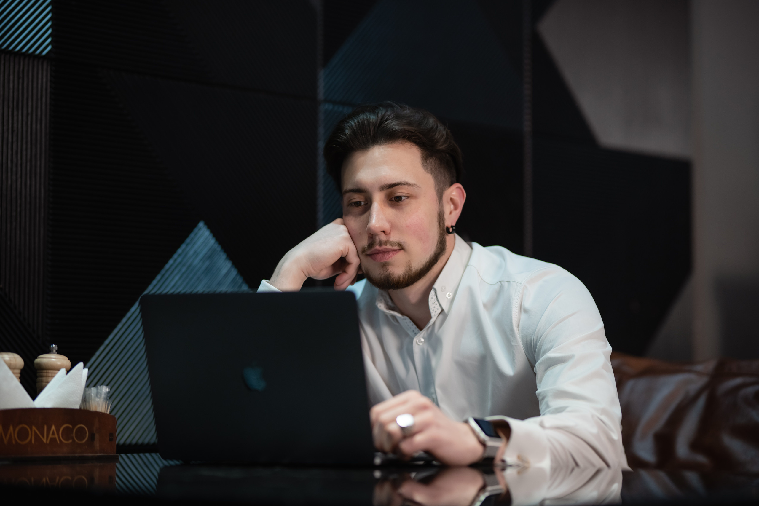 Ярослав. Фотограф в Уфе, индивидуальный, жанровый, бизнес портрет, семейные фот