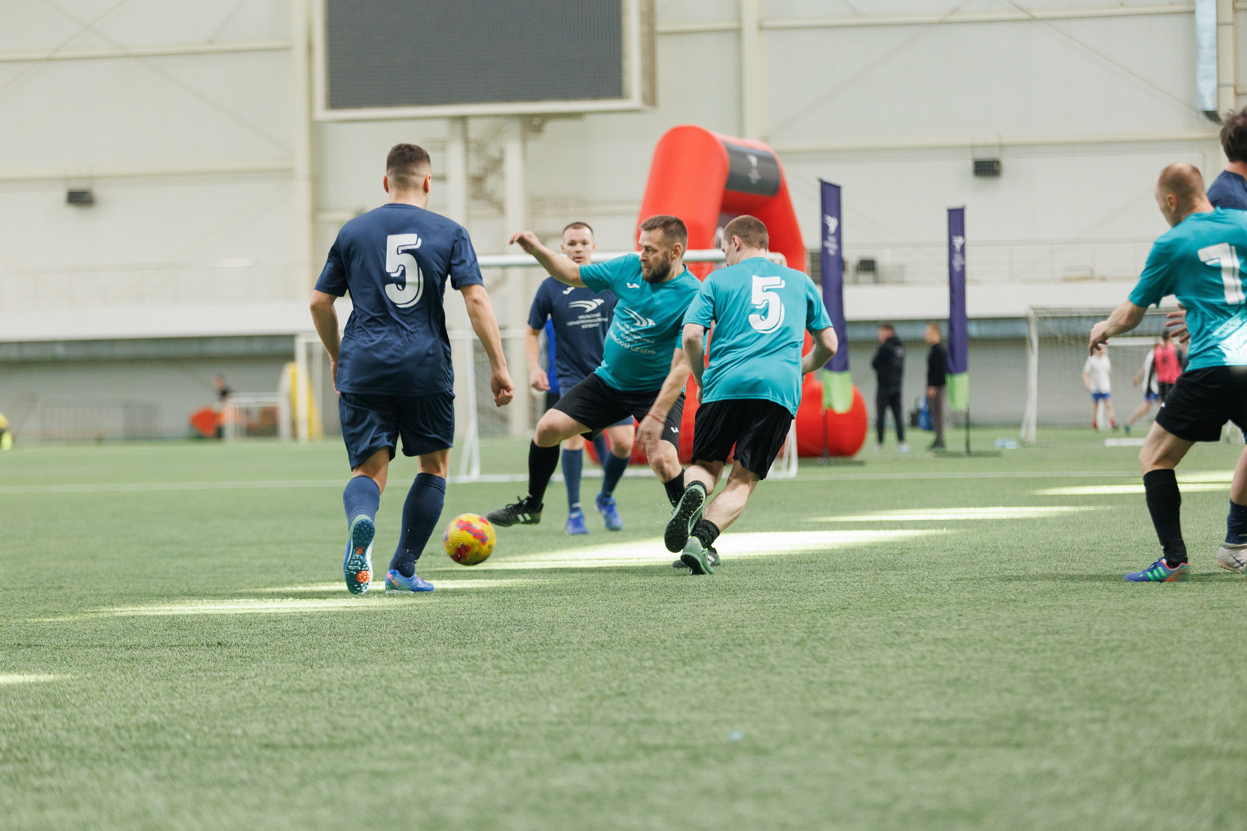 Фотограф на корпоративный футбольный турнир. Контент для бизнеса в Екатеринбурге Полдень Медиа