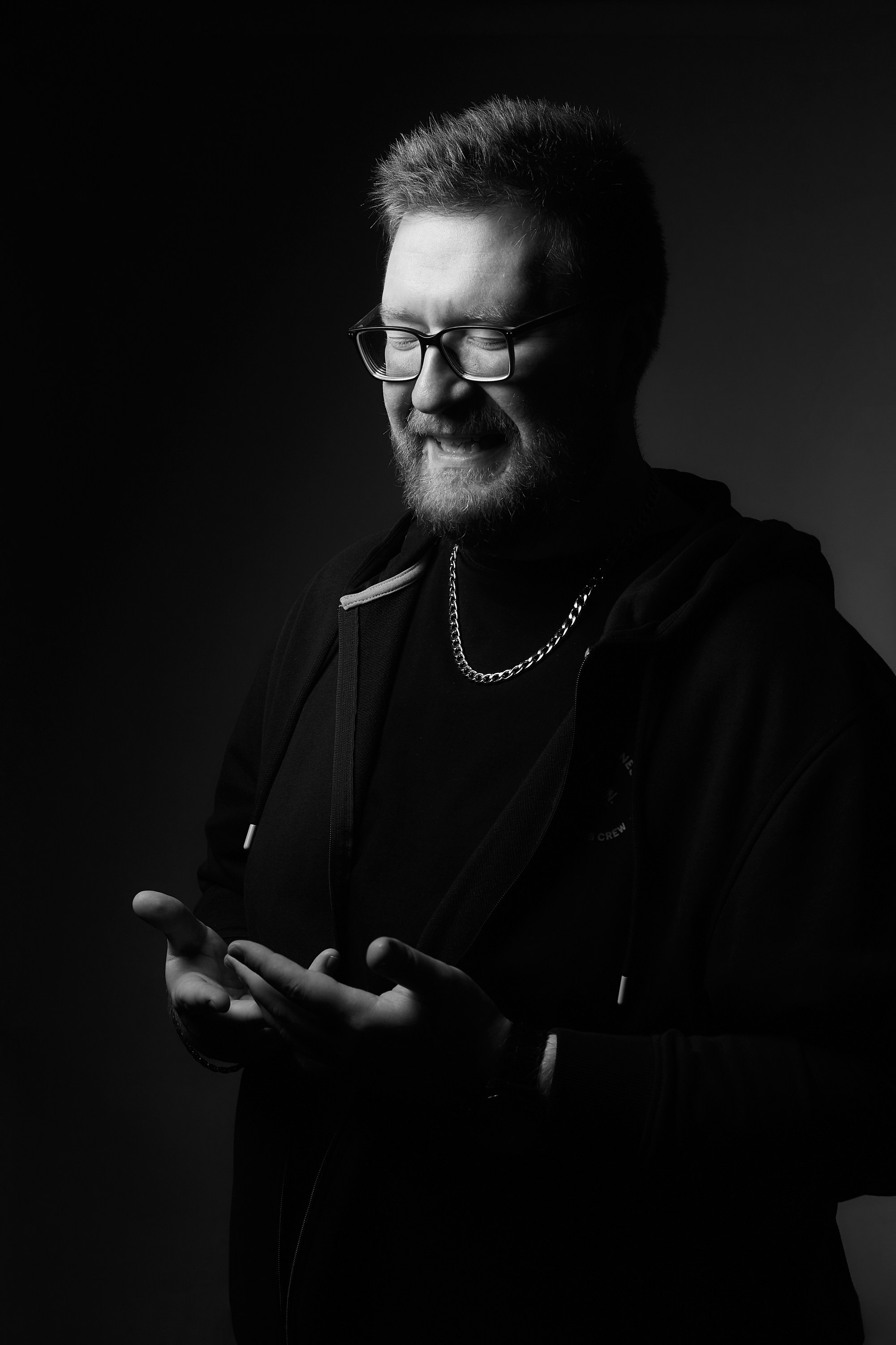 У меня дома (ЧБ)