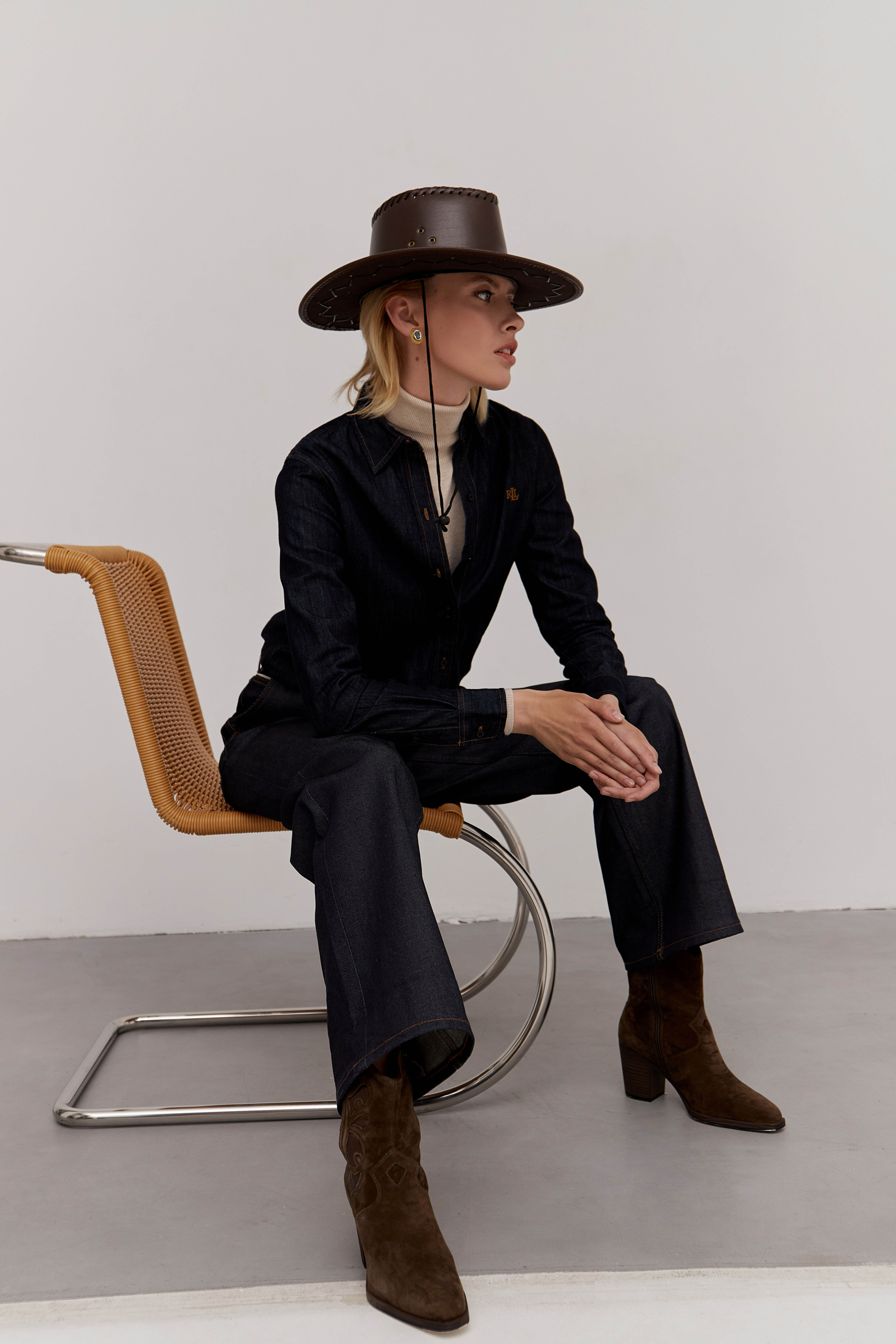 Каталог костюмы