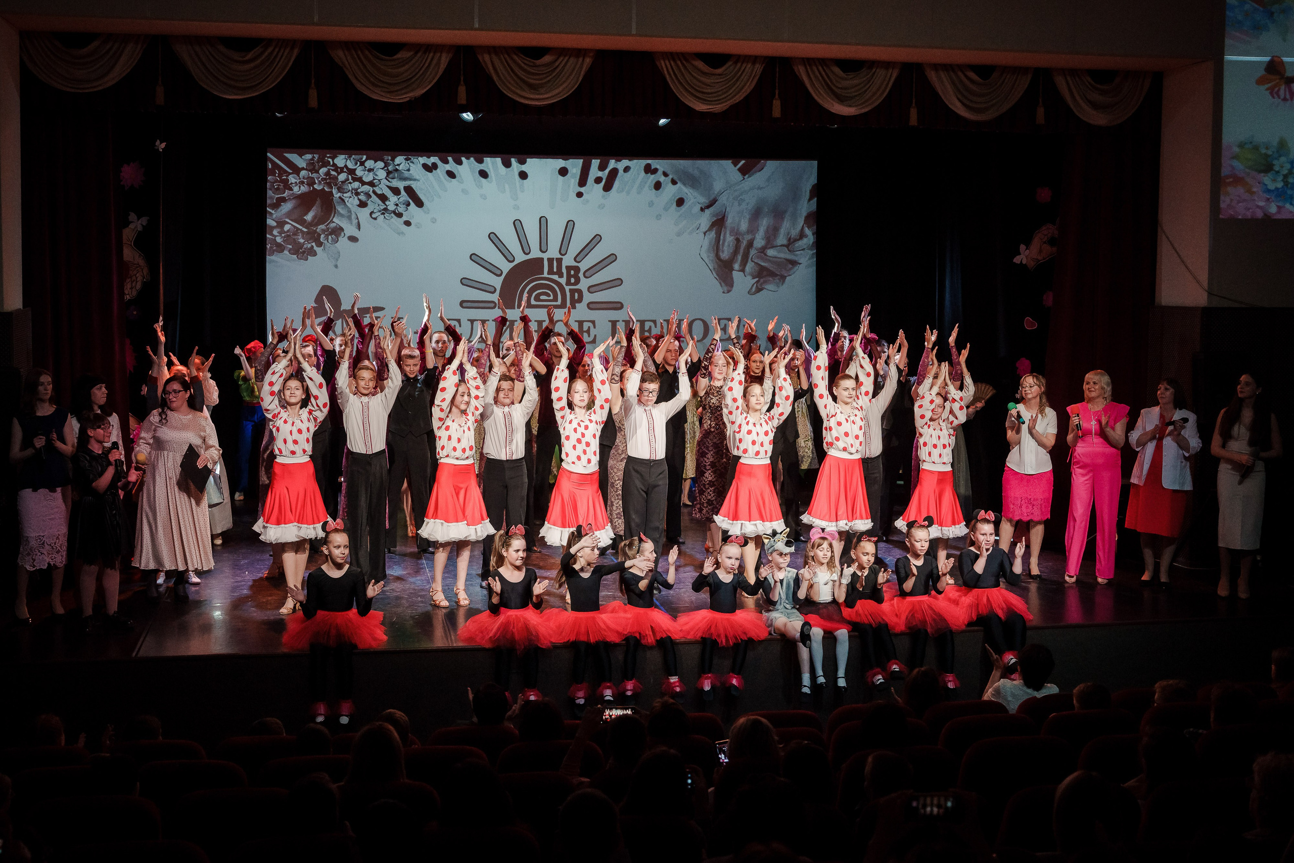 Концерт центра внешкольной работы г. Ростов. Репортажный фотограф Сергей Сажин г. Ярославль