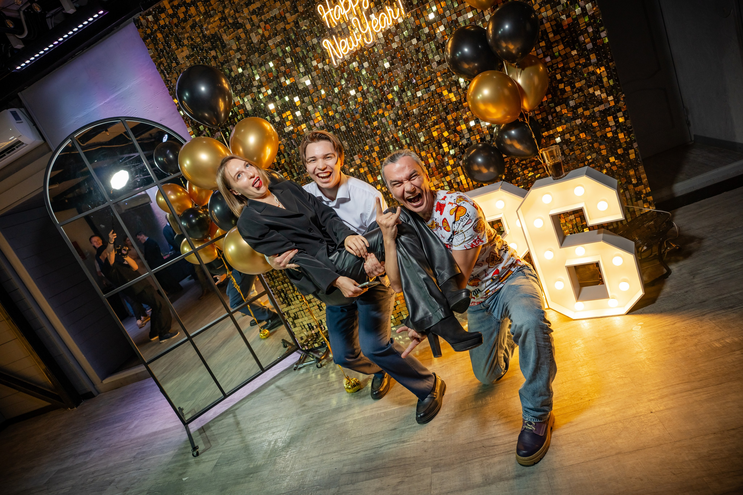 Корпоратив в Loft Memories Декабрь 2025. Фотограф Александр Вишняков