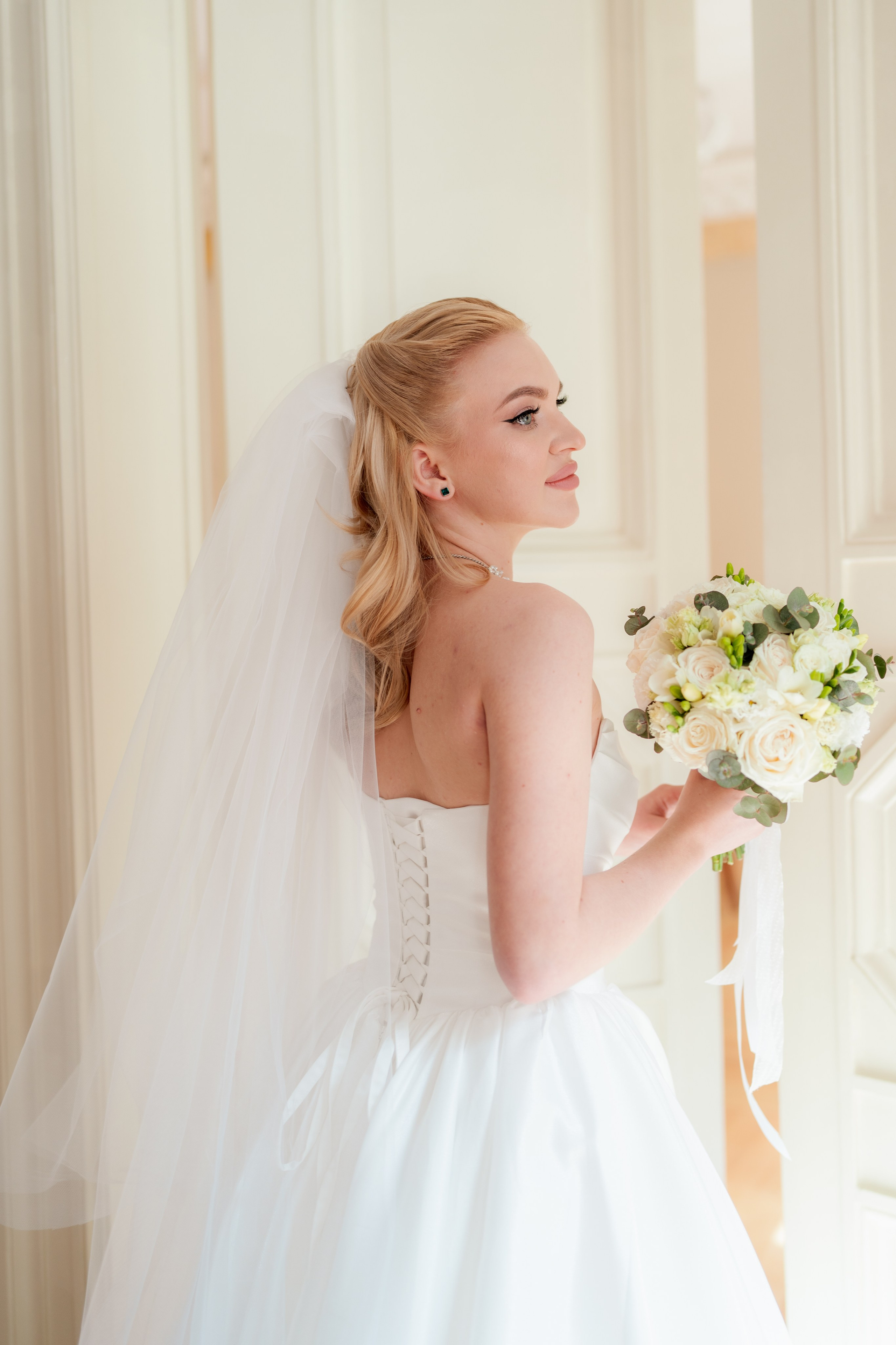 Алиса и Влад. Полный свадебный день (утро, усадьба, прогулка, выездная регистрация, банкет). Дата съемки 26.04.2025. Свадебный фотограф Москва