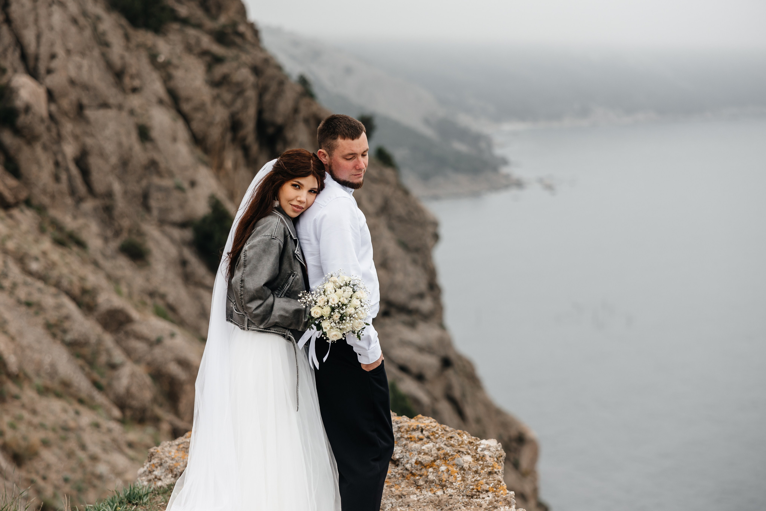 Анонс свадьбы Маргариты и Андрея. Туман на холмах Балаклавы. Свадебный фотограф в Крыму и Севастополе Ольга Баскакова