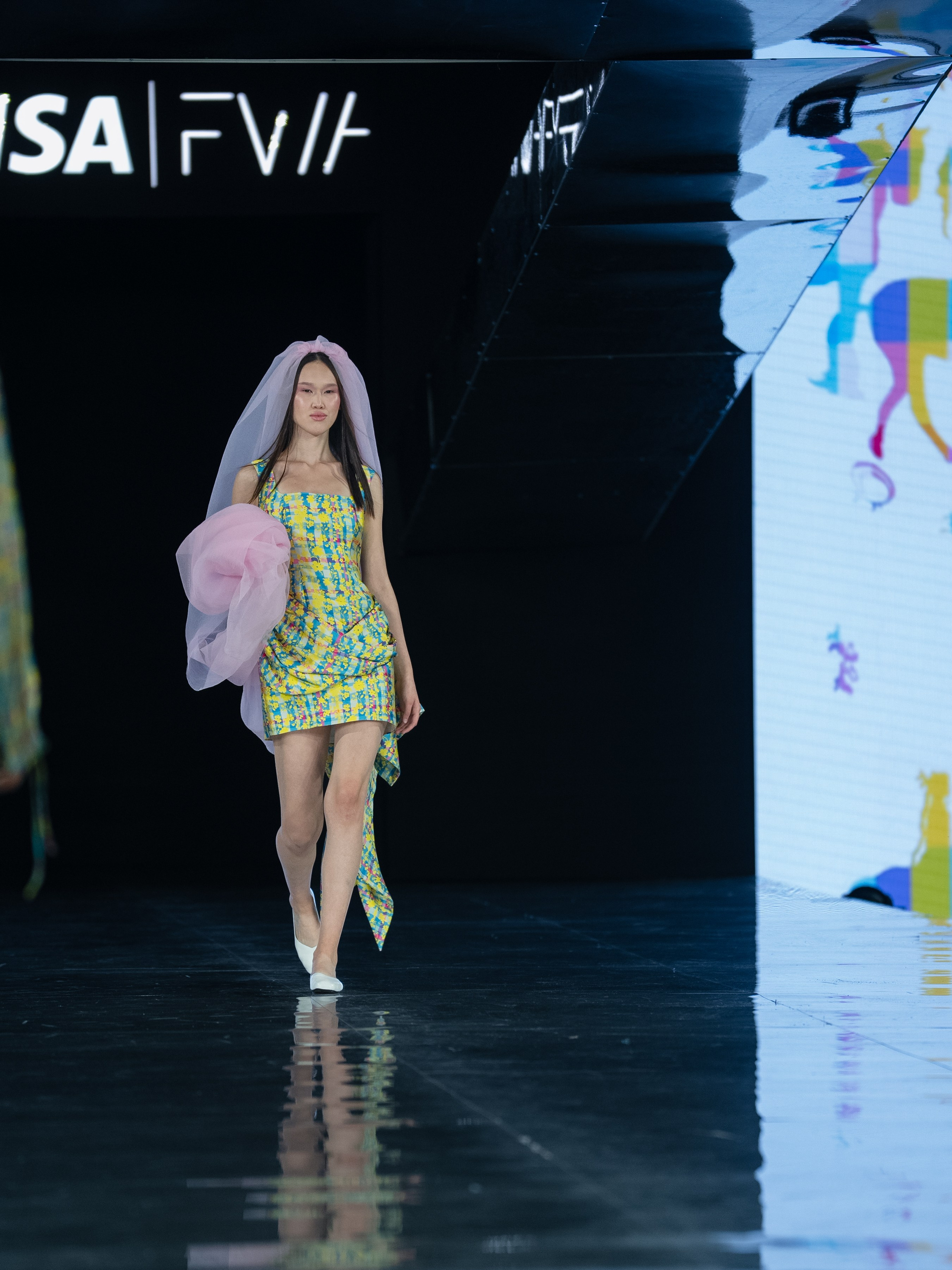 Visa Fashion Week Studio 4353. Сайт Алматинского НЮ АРТ, будуар и фэшн фотографа Дениса Карпенко