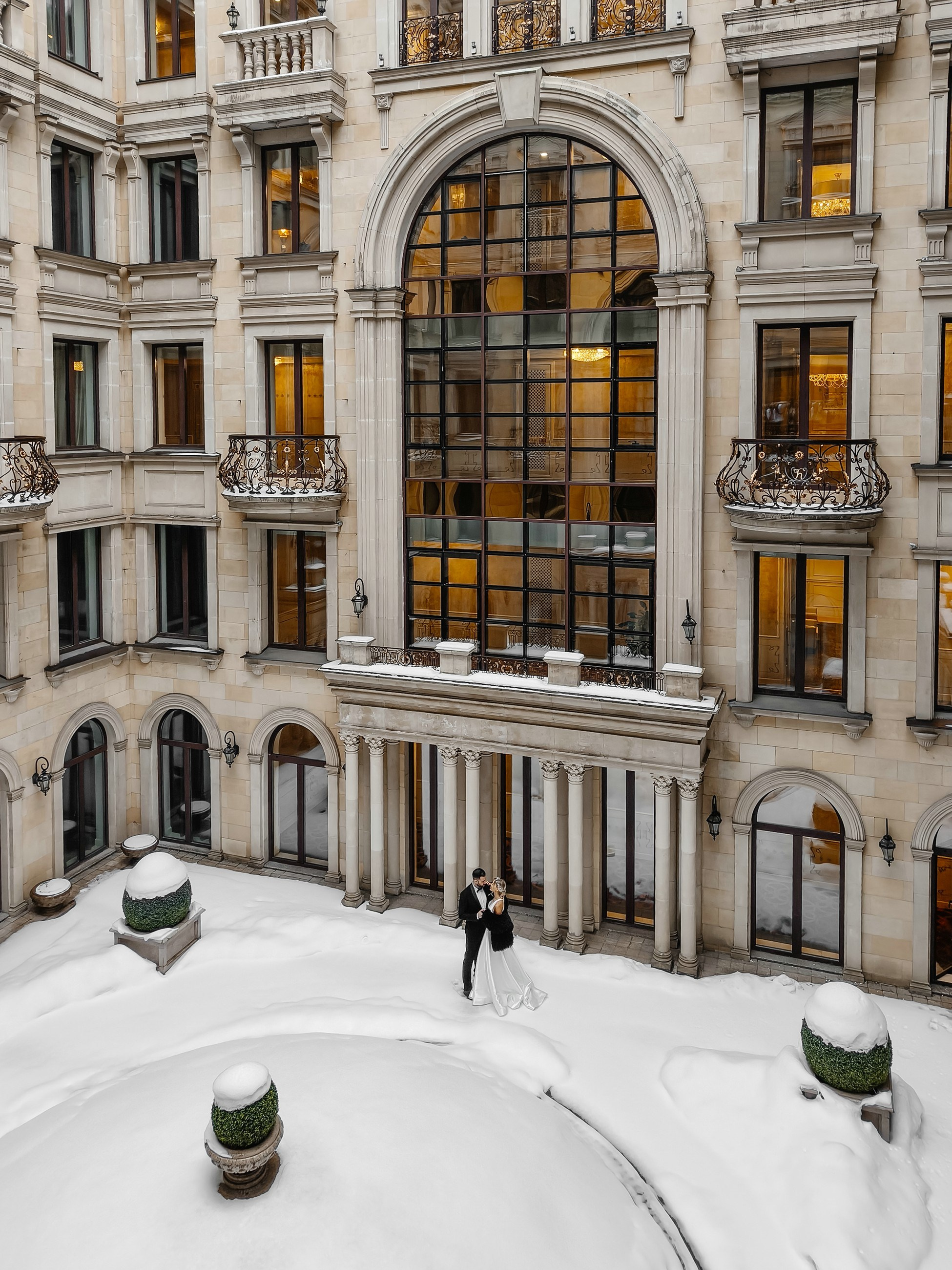 Свадебная фотосессия в отеле St. Regis Москва Никольская. Свадебный и семейный фотограф в Москве Светлана Зоткина