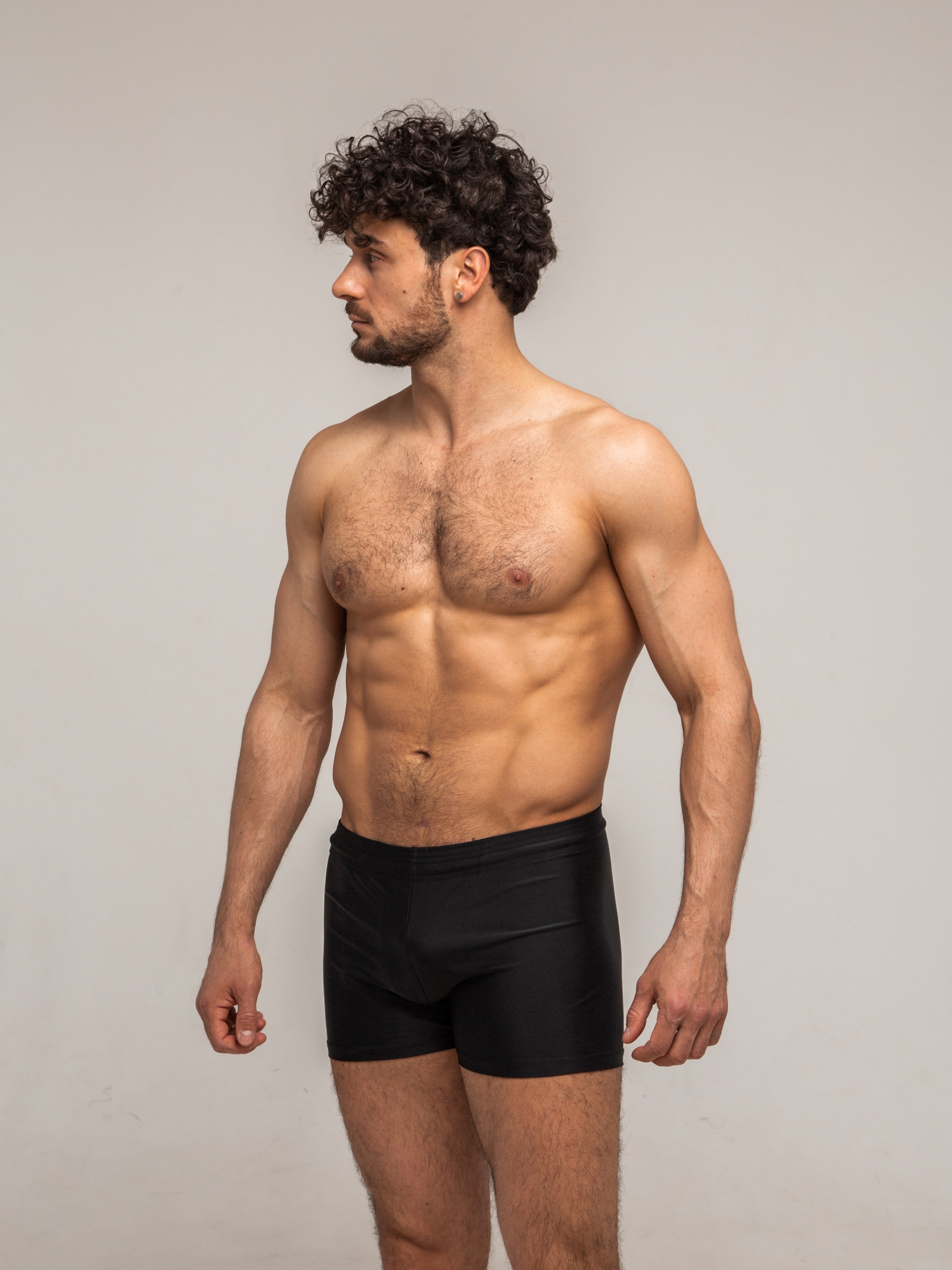 Андрей, 180 с, 48-50 р-р. KED Production — продакшн из СПб. Создаём фото, видео и контент, который помогает брендам и селлерам продавать больше