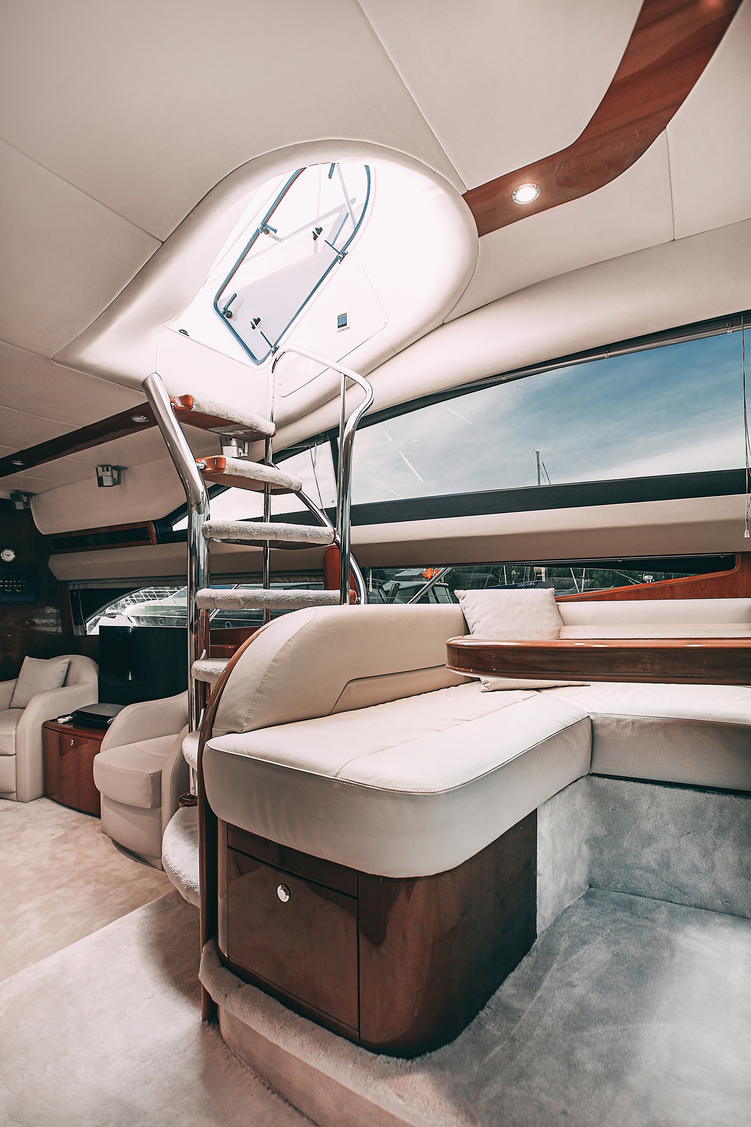 Яхта Princess 57 Esperanza. SPB Rent Boats|аренда катеров и теплоходов