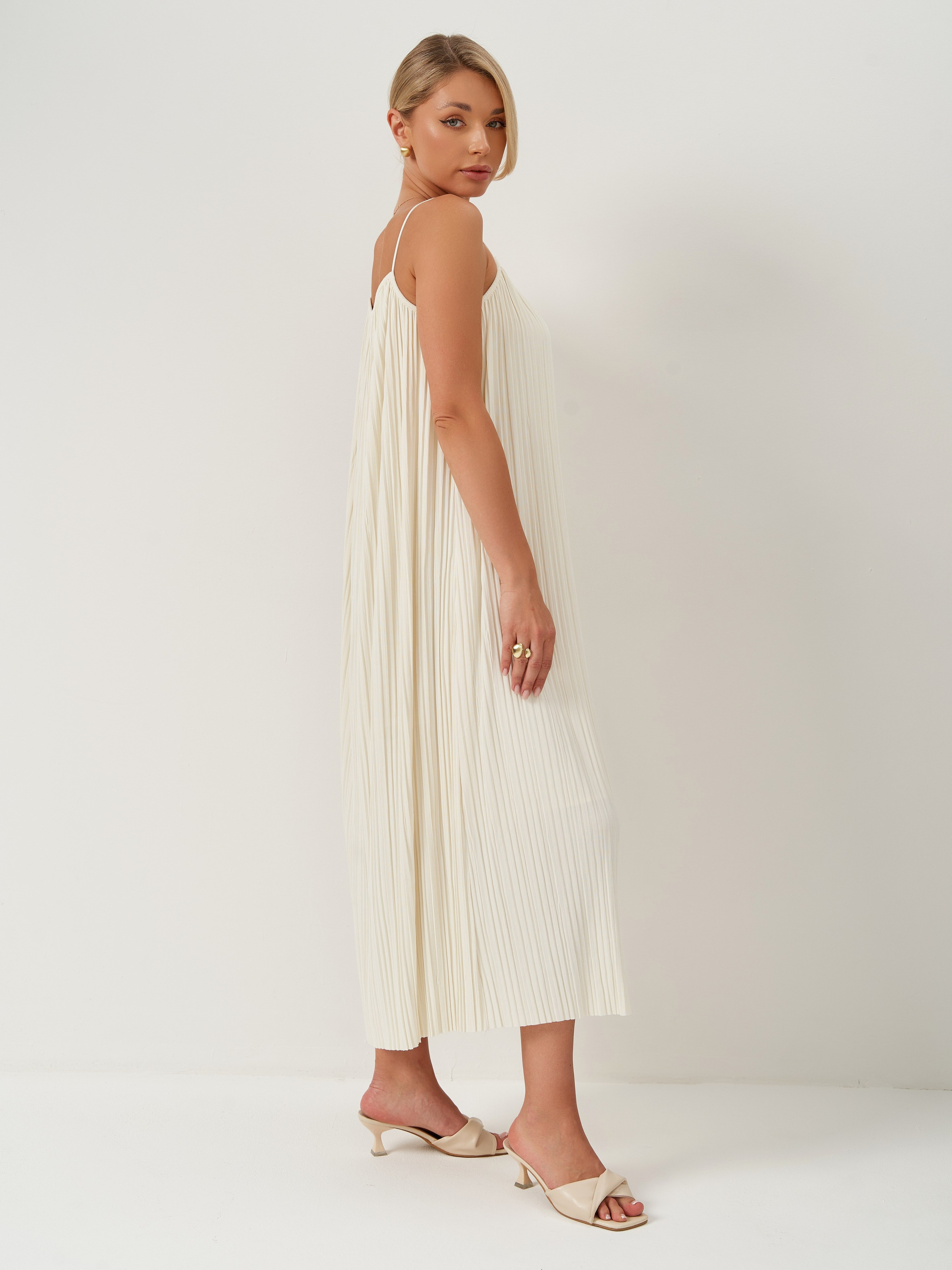 Сарафаны. Фотограф для маркетплейсов в Москве