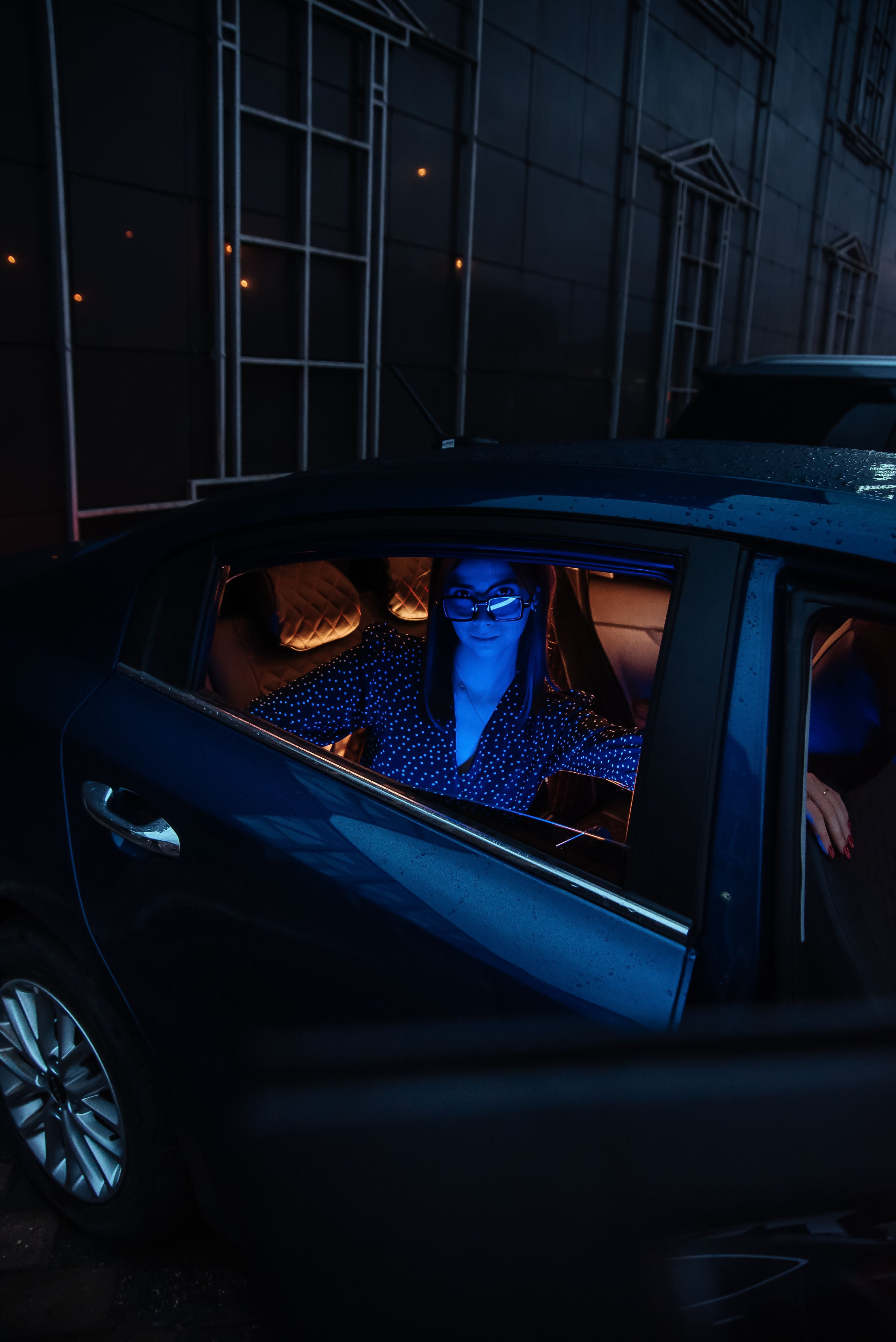 Фотосессия в машине. Свадебный и портретный фотограф lifestyle