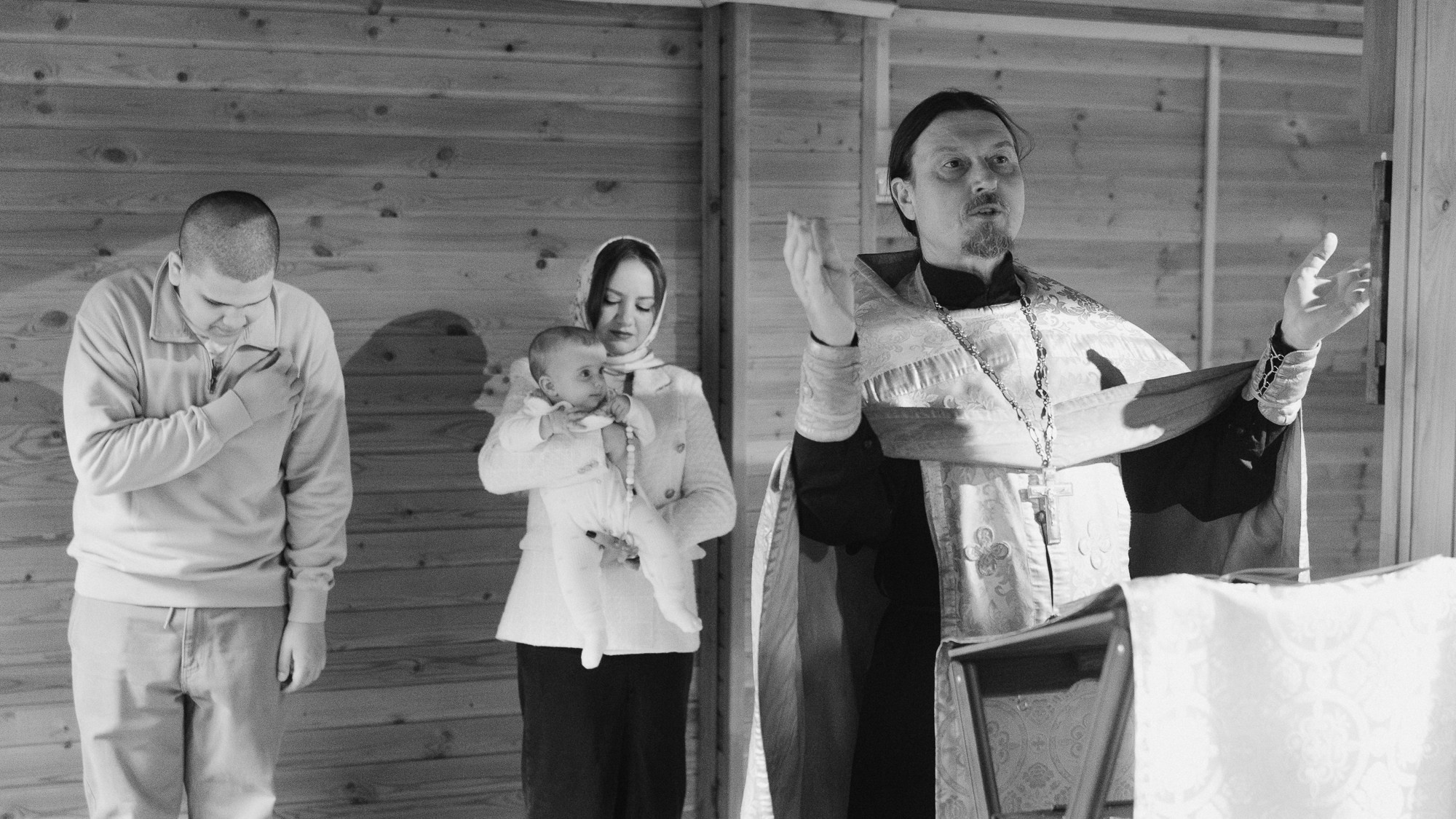 Таинство крещение в Москве. Семейный, ньюборн фотограф, фотограф на роды в Москве, Виктория Тюльдюкова