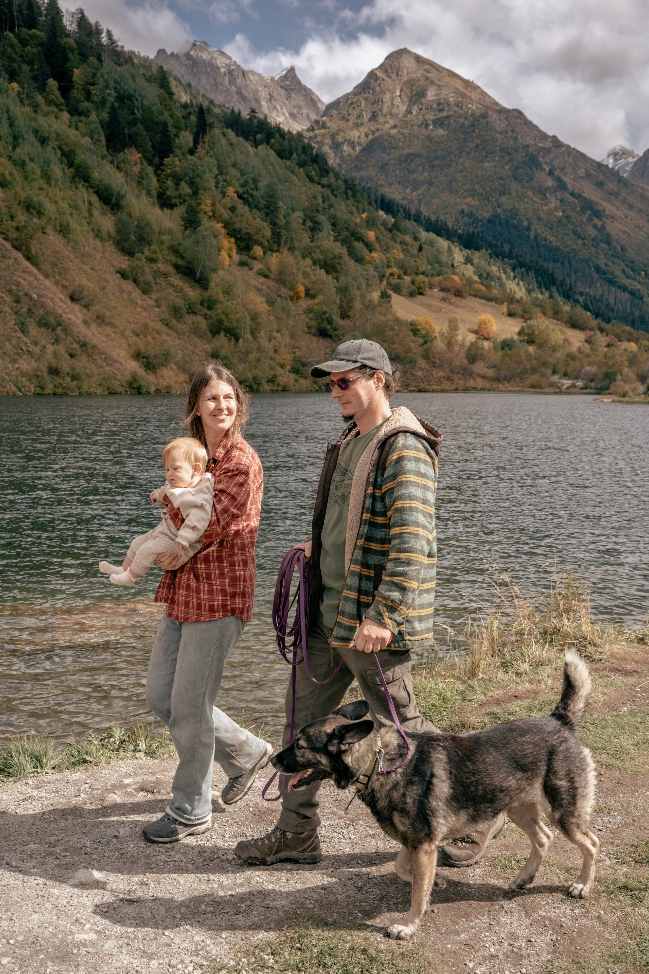 Семейная фотосессия в Домбае. Фотограф КМВ|ГОРЫ Пятигорск Железноводск Ессентуки Кисловодск Домбай Архыз Эльбрус
