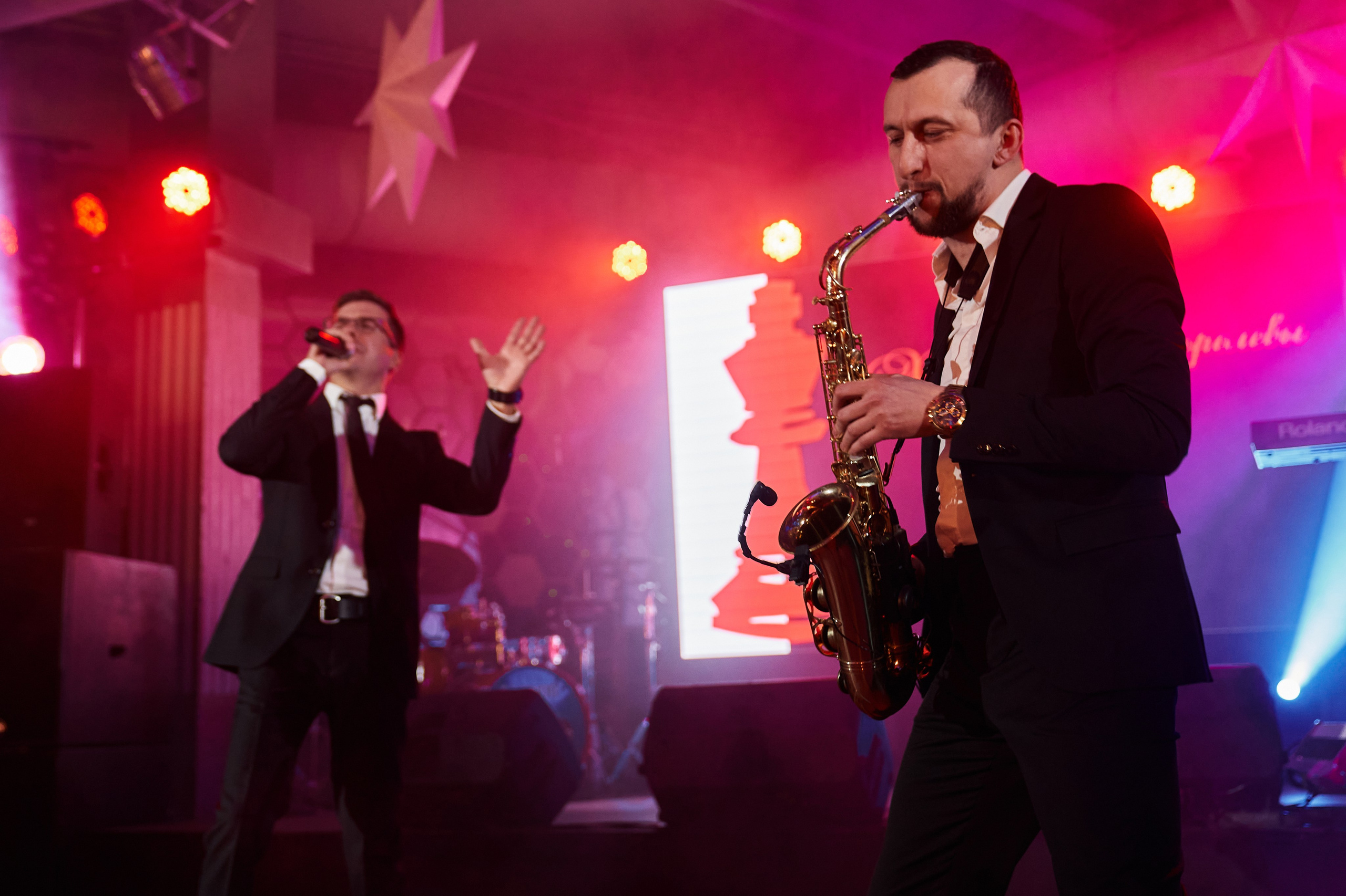 Выступление саксофониста 