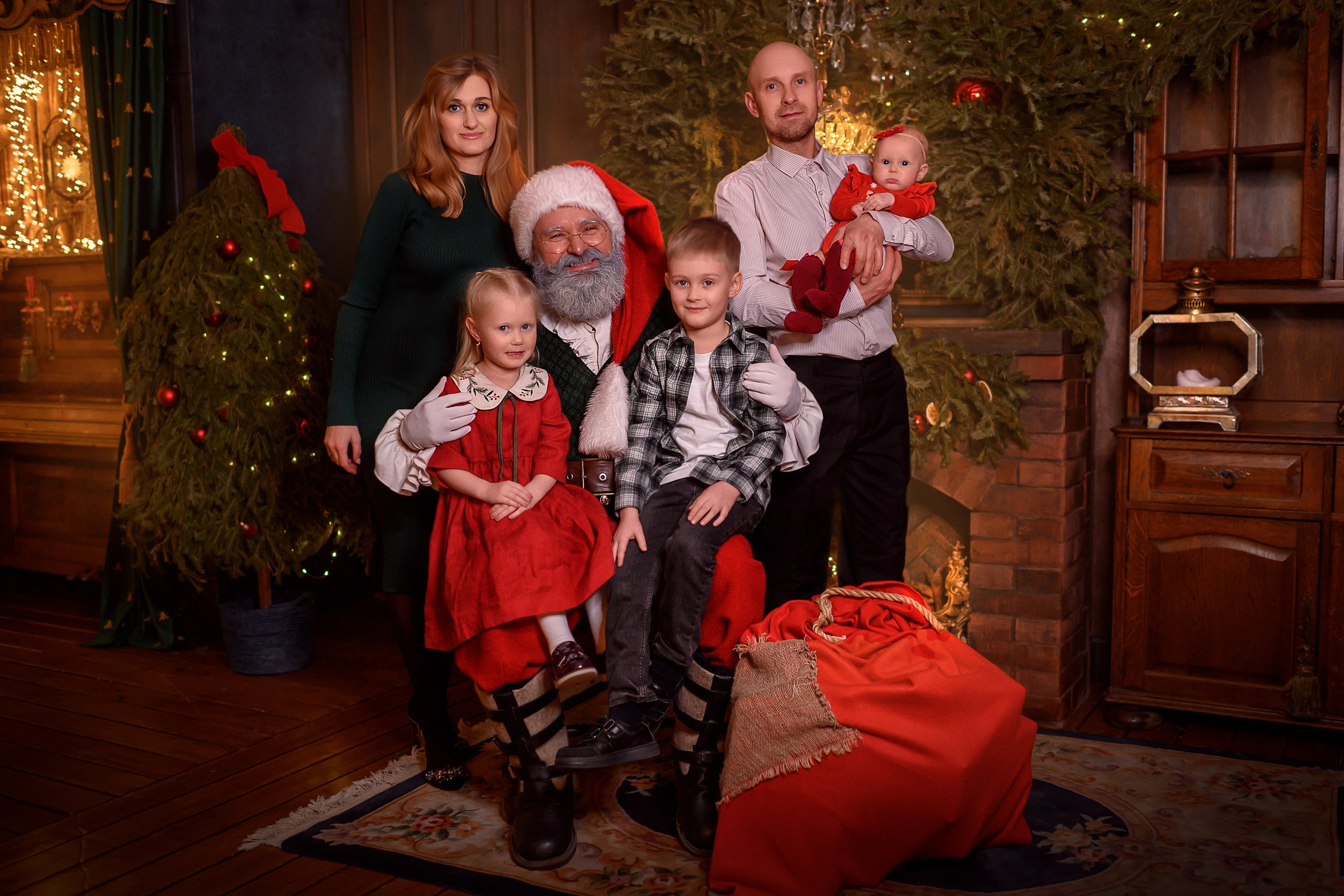САНТА В АДМИРАЛТЕЙШЕН. Семейный фотограф Екатеринбург Лора Мур