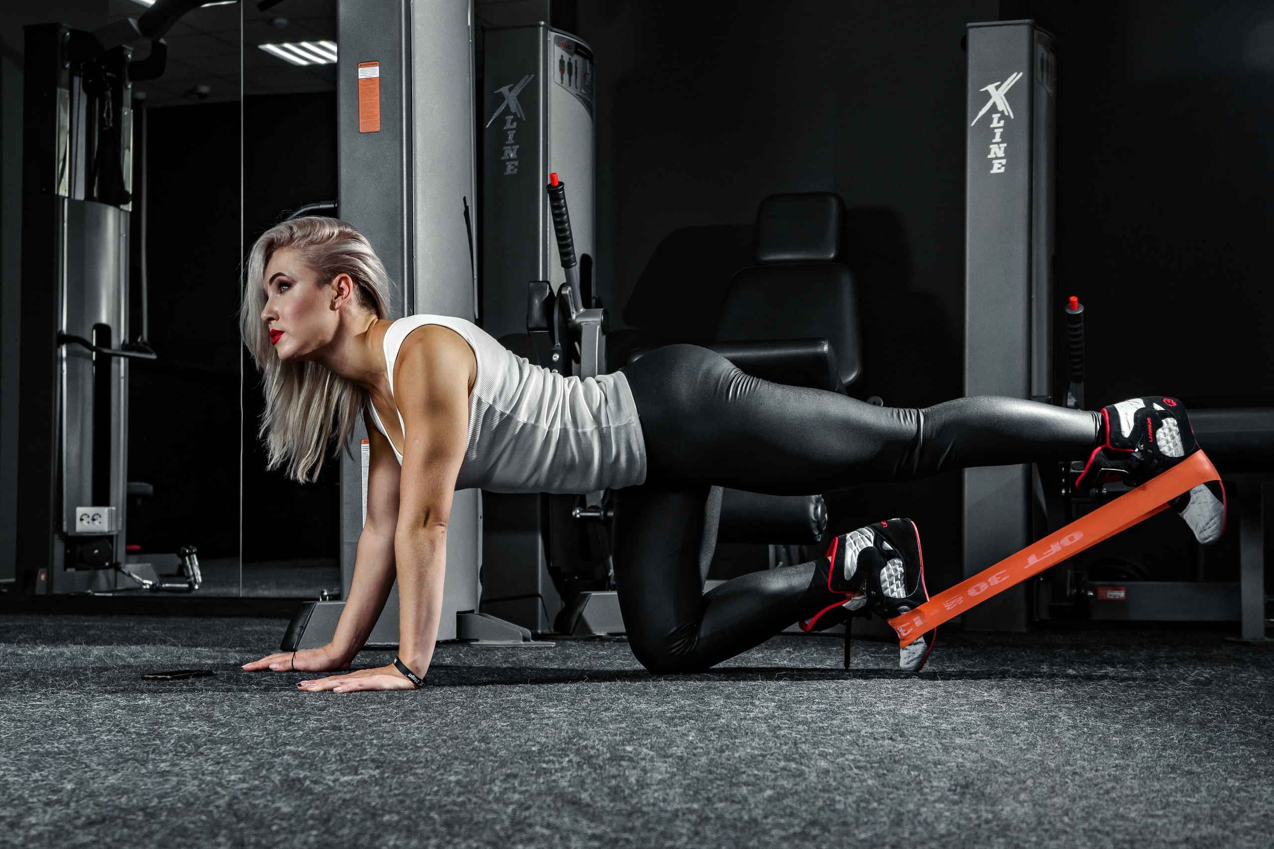 ЦЕХ. Спасибо за проявленный интерес к моему творчеству! Меня зовут Россохат