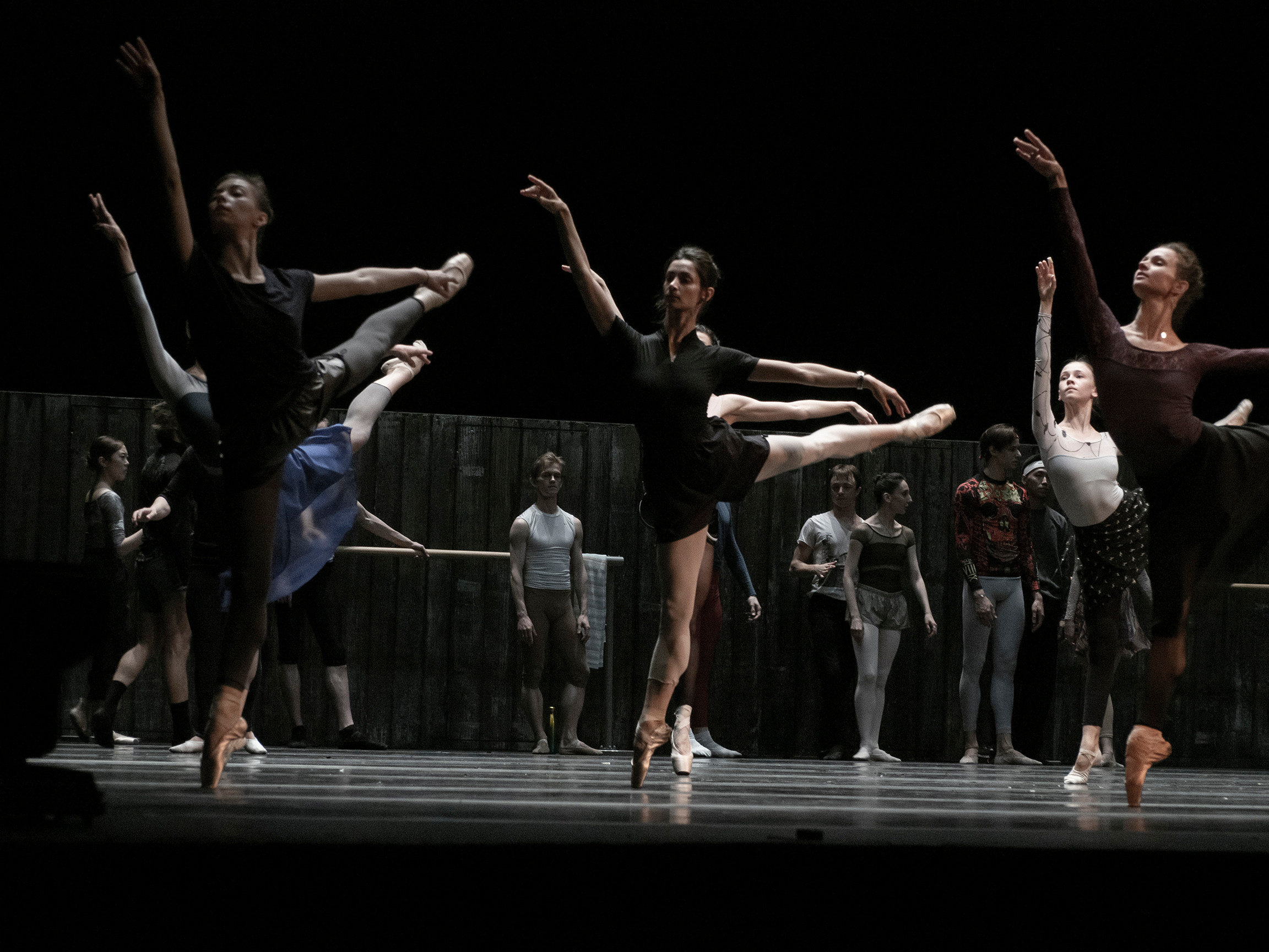 РЕПЕТИЦИИ. Елена Кравченко, ФОТОГРАФИКА