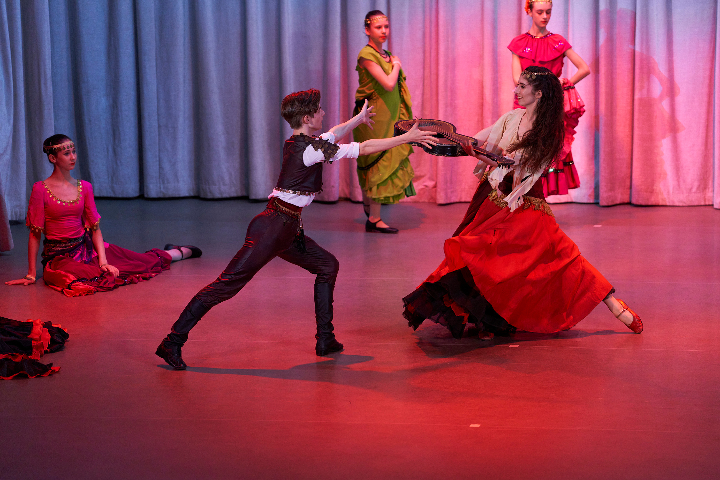 БАЛЕТНЫЙ РЕПОРТАЖ. Елена Кравченко, ФОТОГРАФИКА