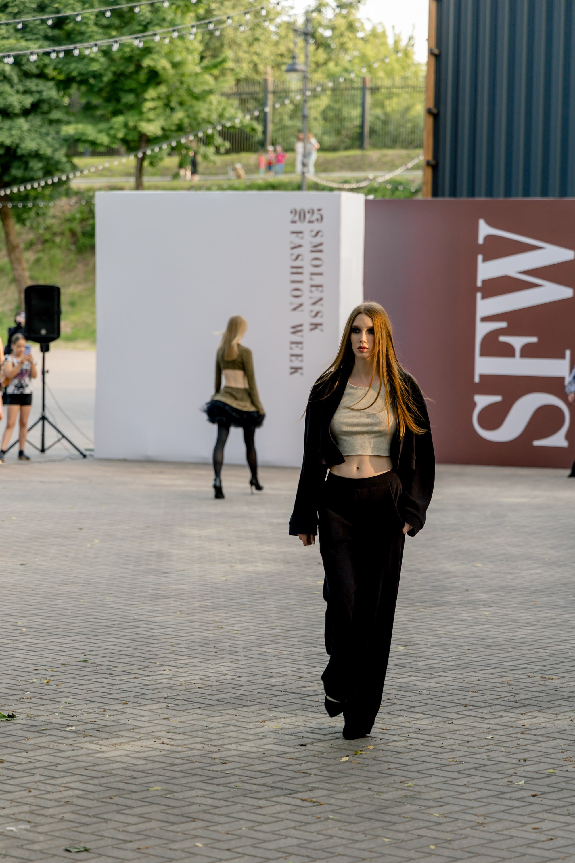 Smolensk Fashion Week 2025_показы_ДЕНЬ 1_ВЕЧЕРНИЙ ПОКАЗ_19:00. Главная