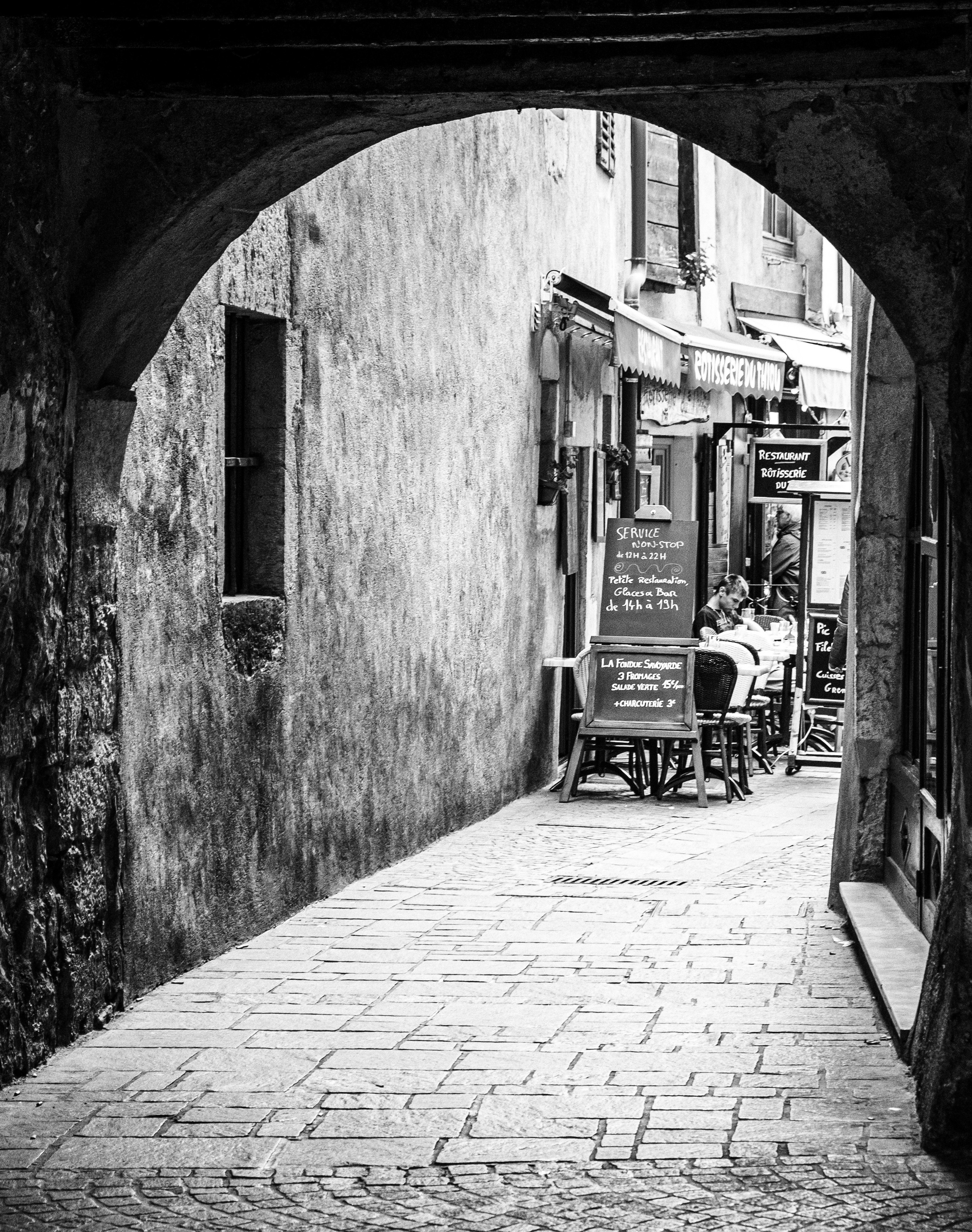 Анси. Фотограф Антон Швец — Монохромная реальность