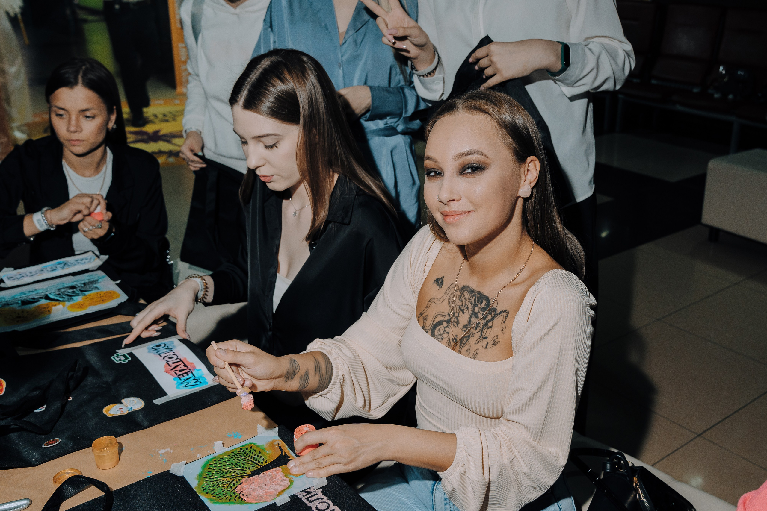 20 ЛЕТ МЕГАПОЛИС ЧЕЛЯБИНСК ХЕДЛАЙНЕР ЕЛКА. Репортажный фотограф Зуев Роман г. Челябинск