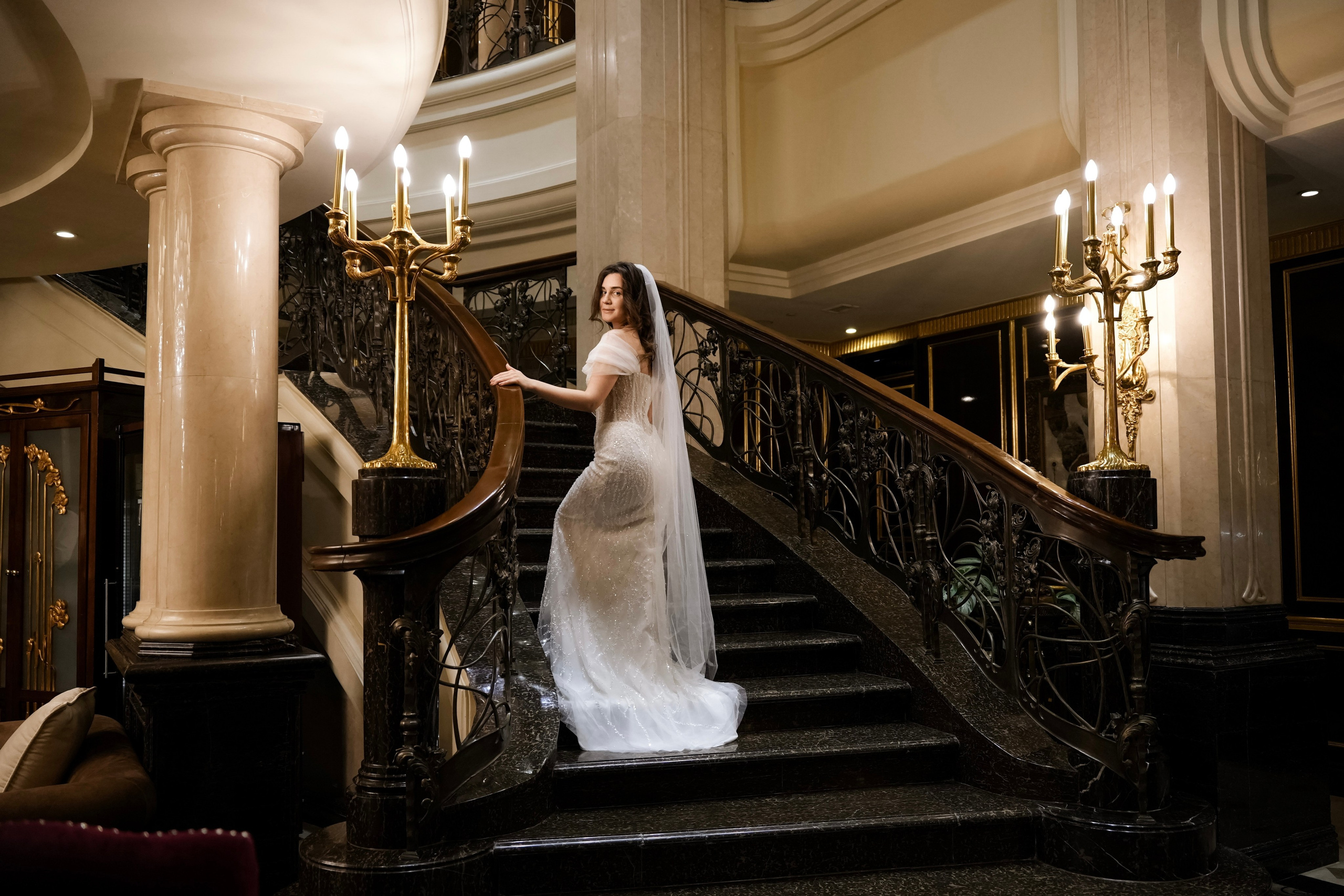 Свадебная Фотосессия утра невесты и жениха в отеле St.Regis и прогулка в усадьбе Царицыно