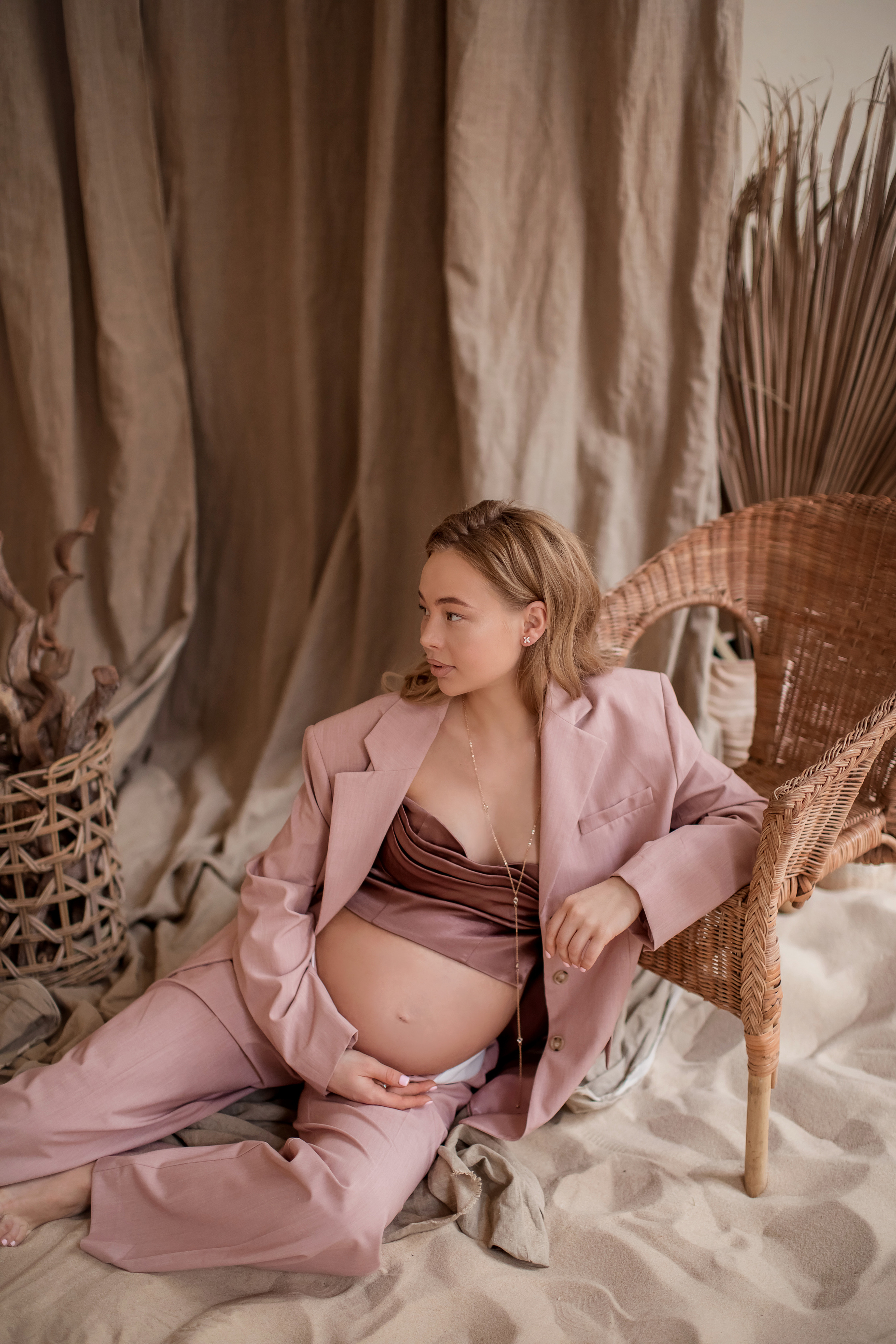 Беременность и женский портрет. Семейный фотограф в Москве