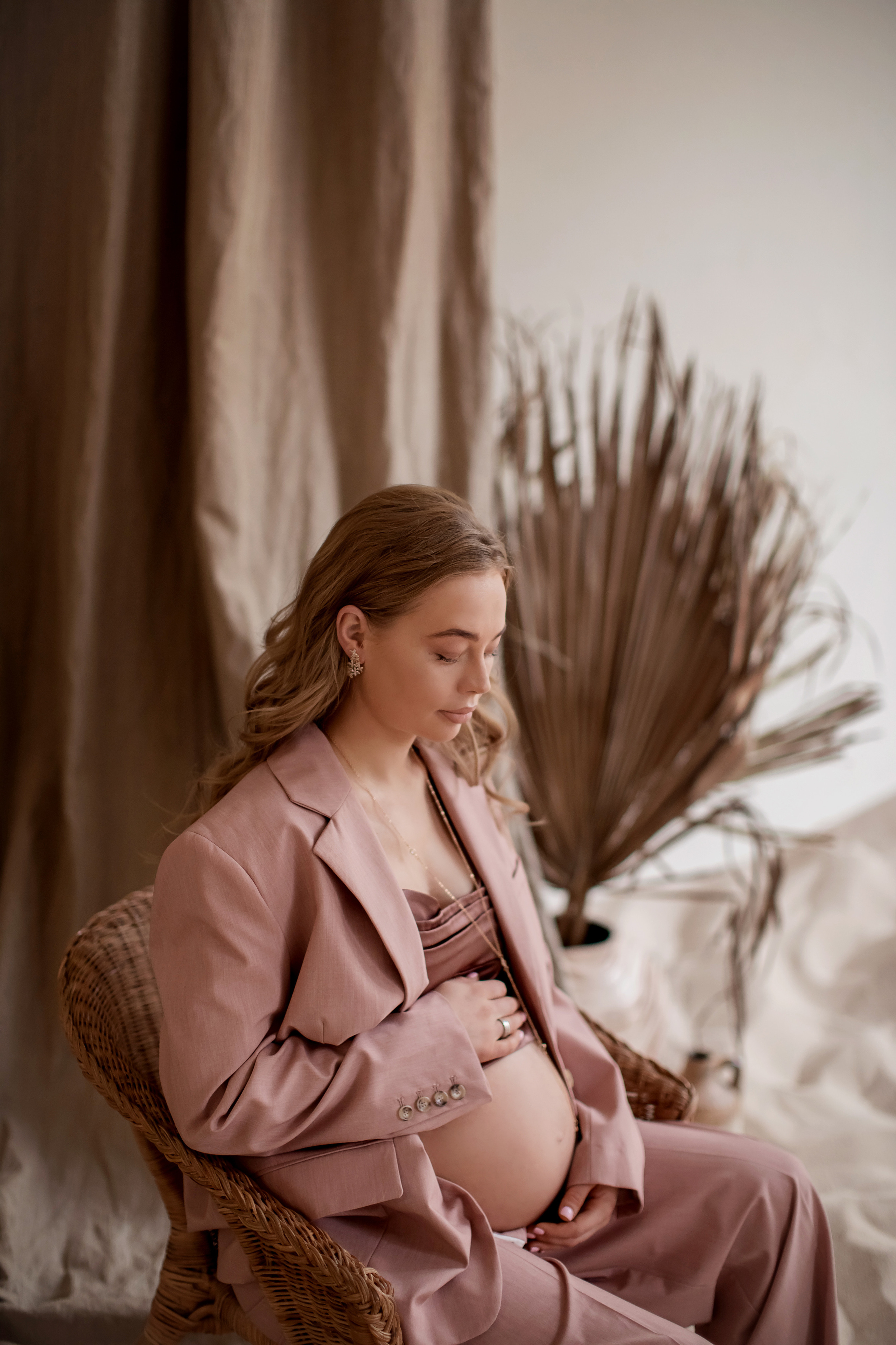 Беременность и женский портрет. Семейный фотограф в Москве