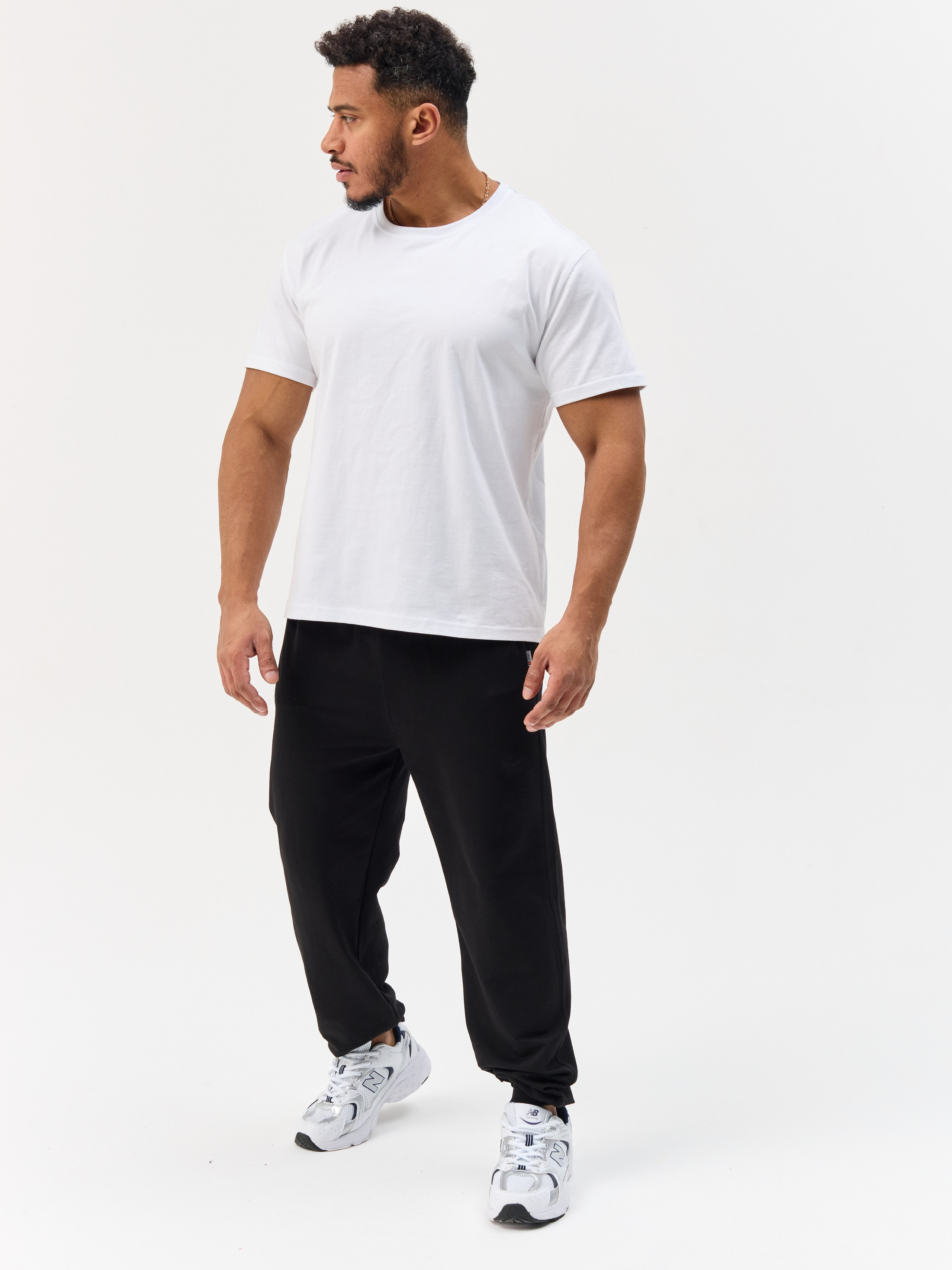 Фотосъемка одежды для маркетплейсов