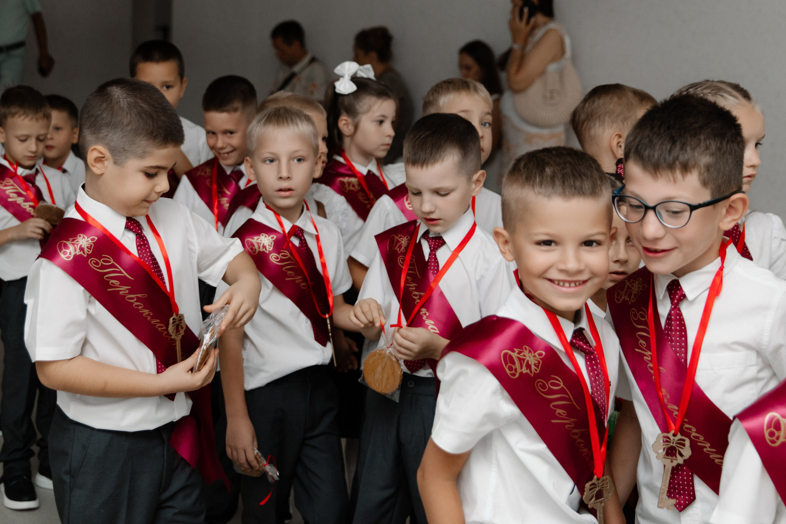 1 класс 11 школа. Выпускные альбомы Натальи Бутко: Новороссийск, Анапа, Геленджик