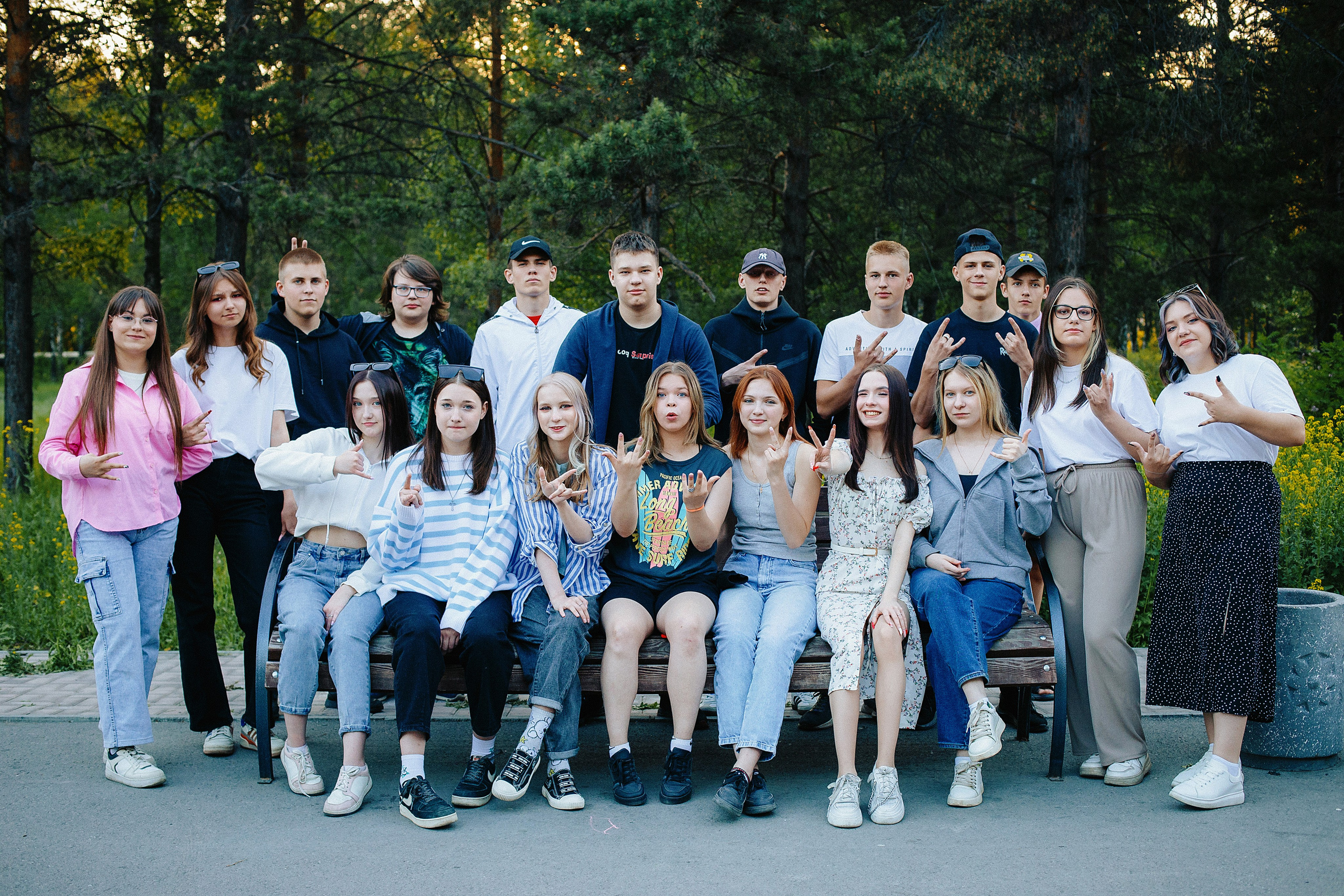 Выпускные альбомы групповые фотографии Искитим Бердск Новосибирск. Выпускные альбомы Искитим, Бердск и Новосибирск Крюкова Елена