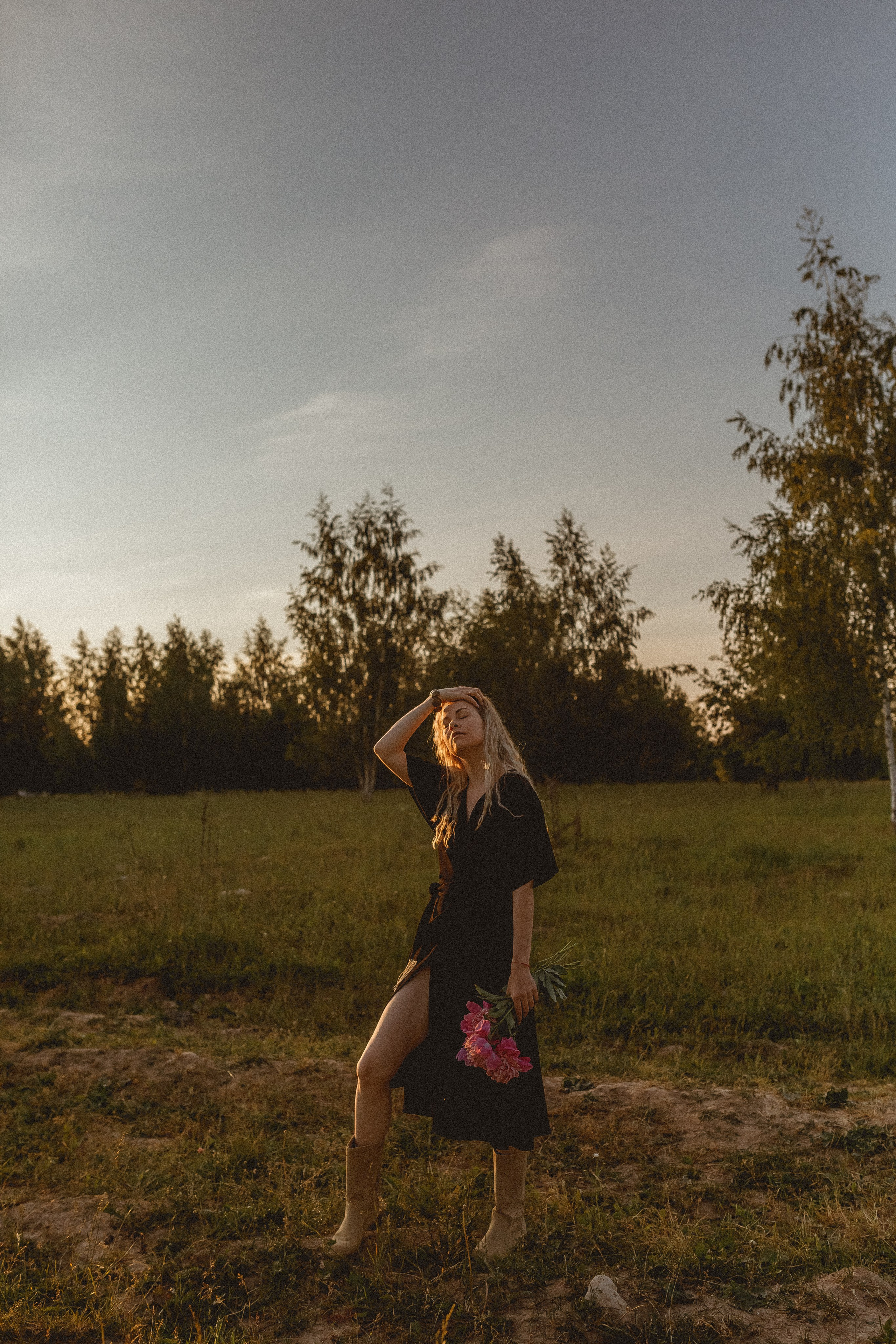 Мария. Лето. Поле. Фотограф в Москве Базанова Дарья
