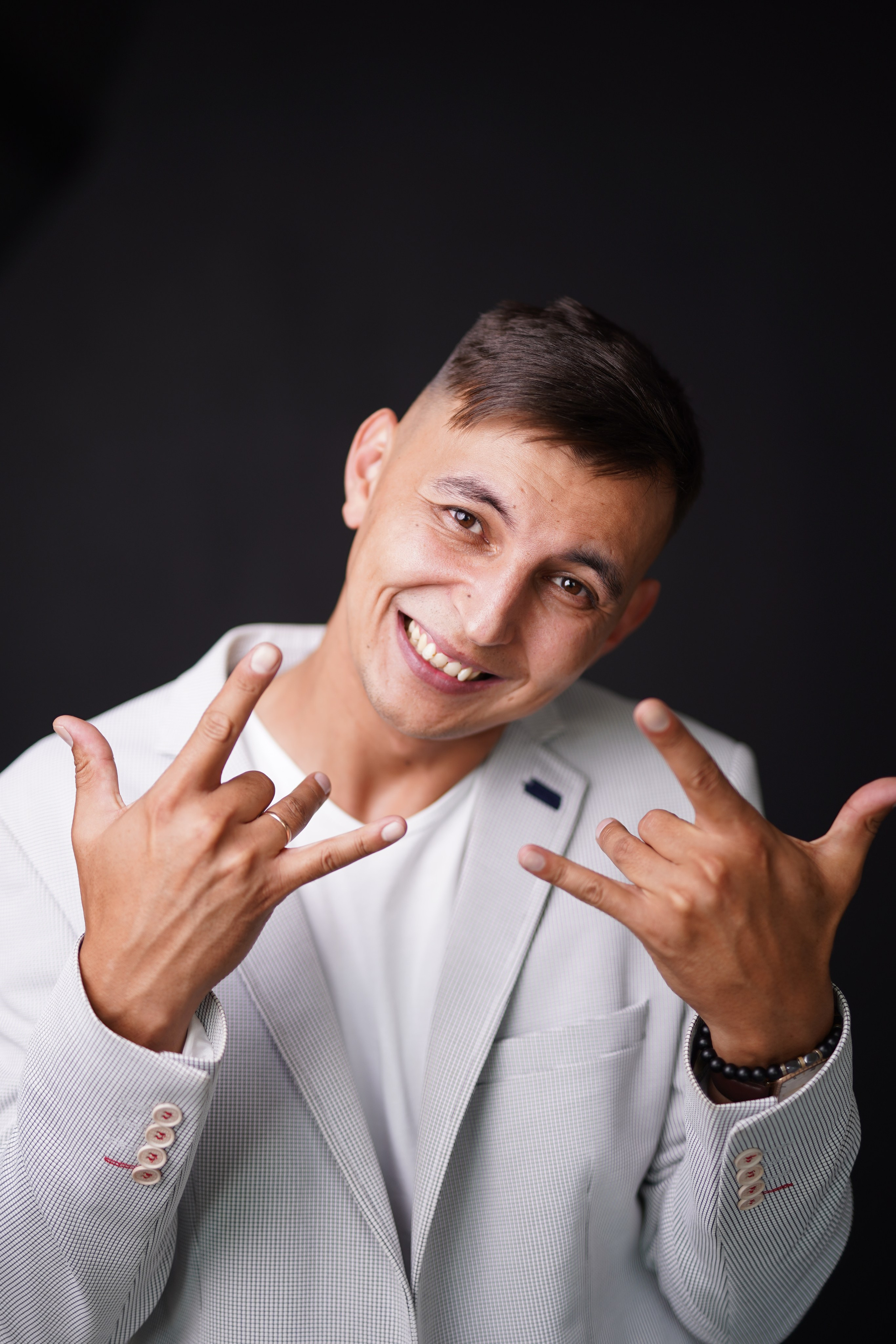 Ведущий раз. Свадебный и репортажный фотограф в Уфе и по России