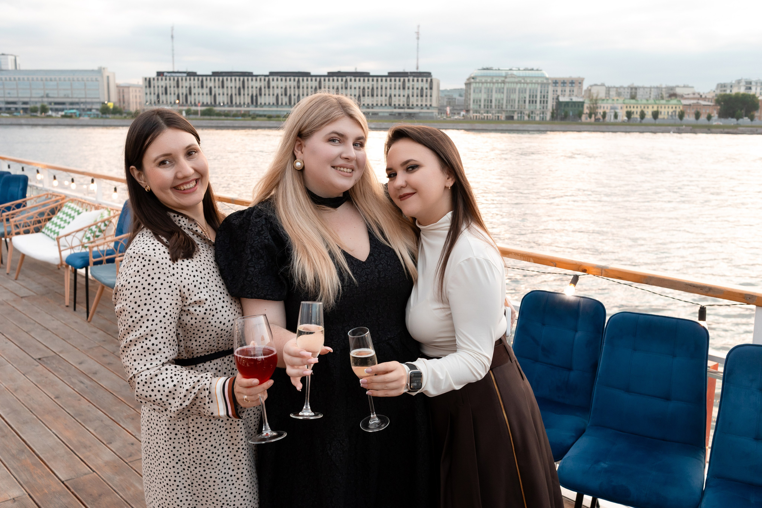 На воде. Главная