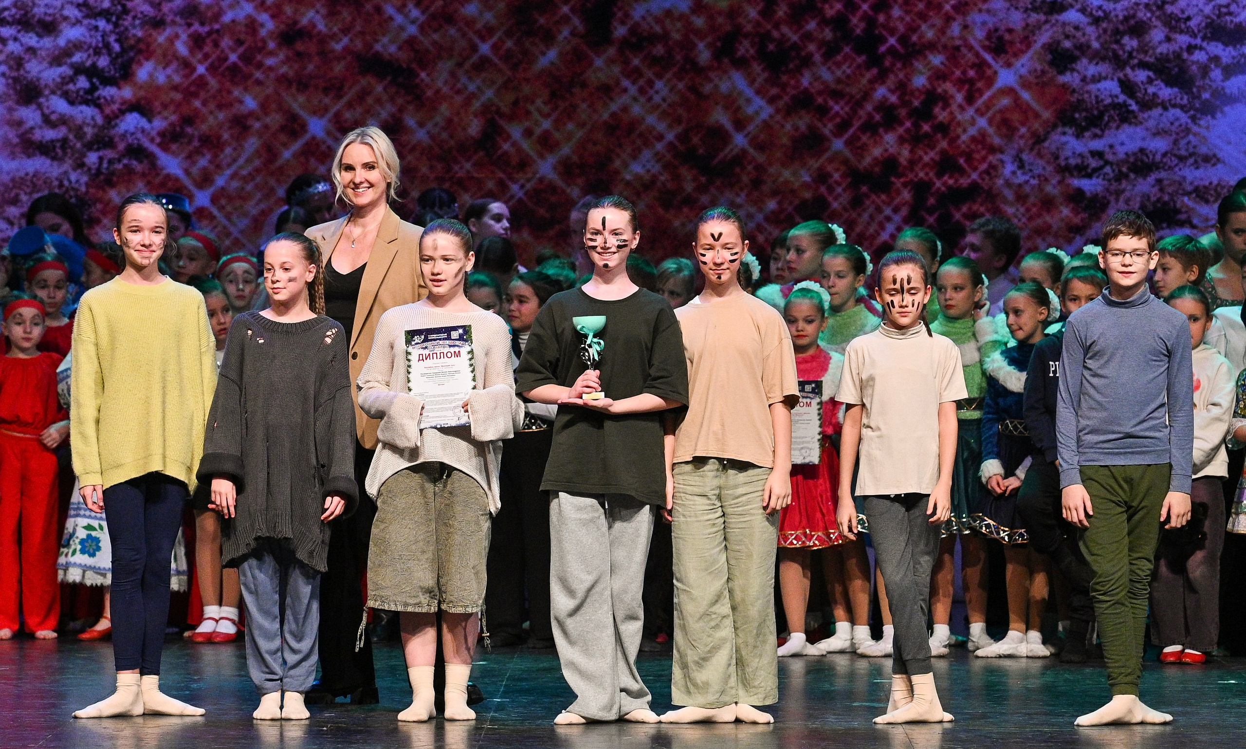 14.11.2024 «Новогодний Звездопад Талантов» Фестивальное движение «Шаг к мечте» г. Москва. Медиастудия Фото Концепт