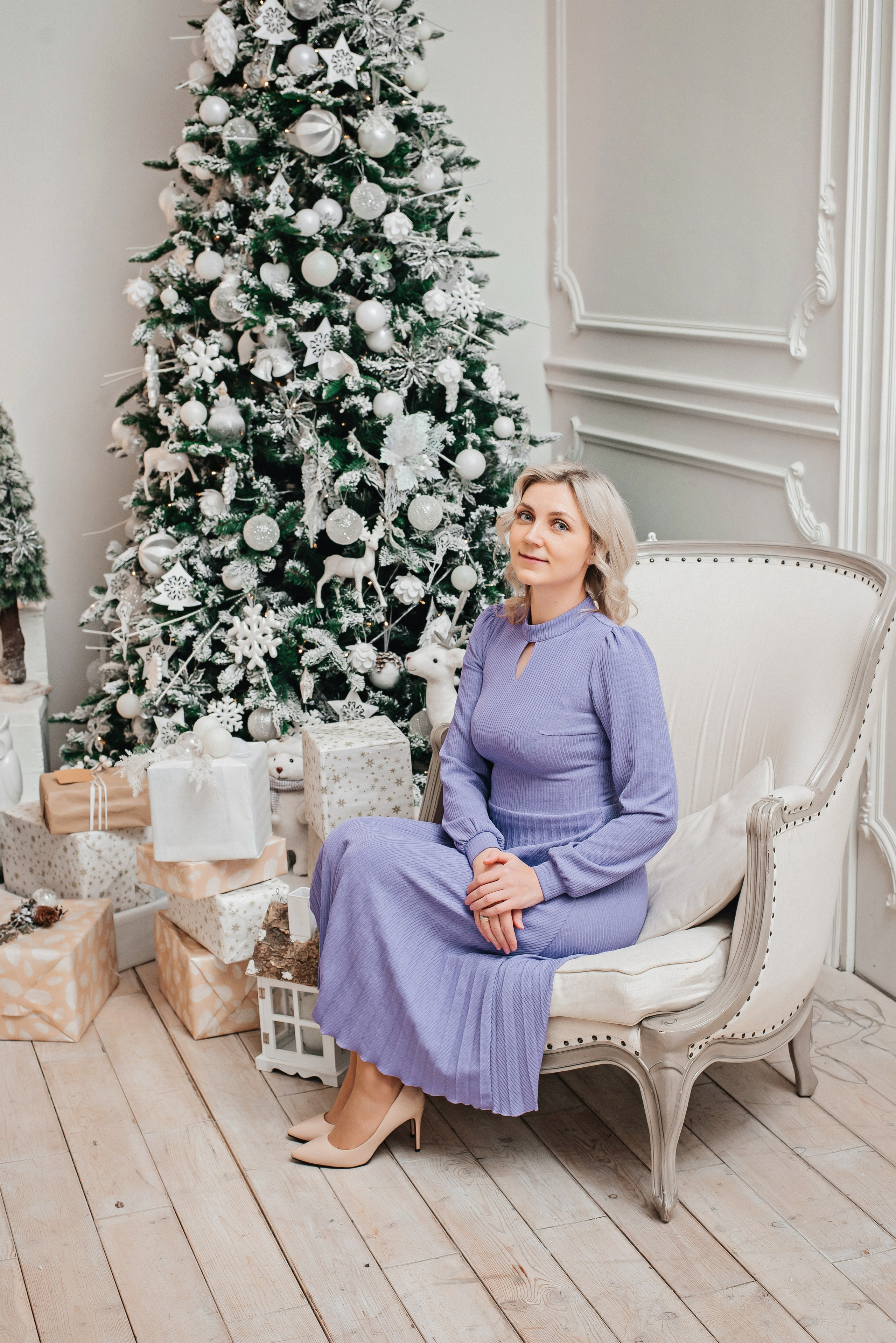 Катюша с семьей в студии. Детский и семейный фотограф выпускной альбом Приморско-Ахтарск