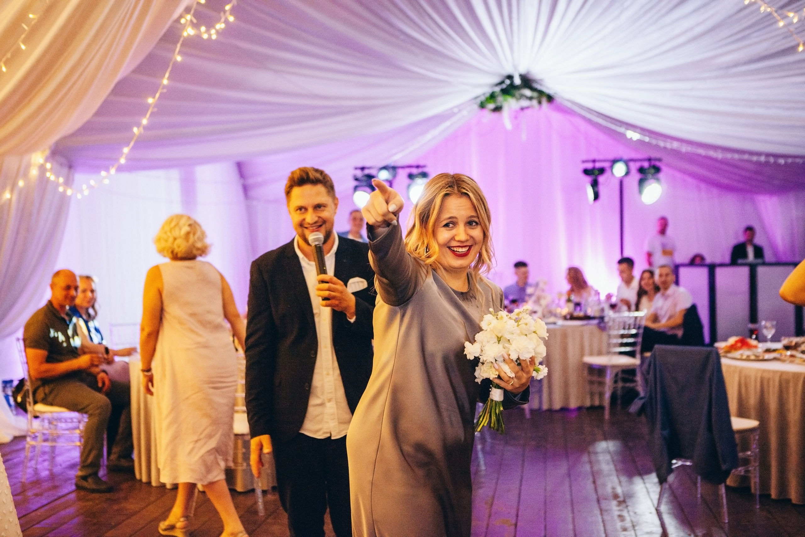 Свадебная фотосессия в отеле hartwell hotel и на патриарших прудах. Фотограф Ольга Ефремова