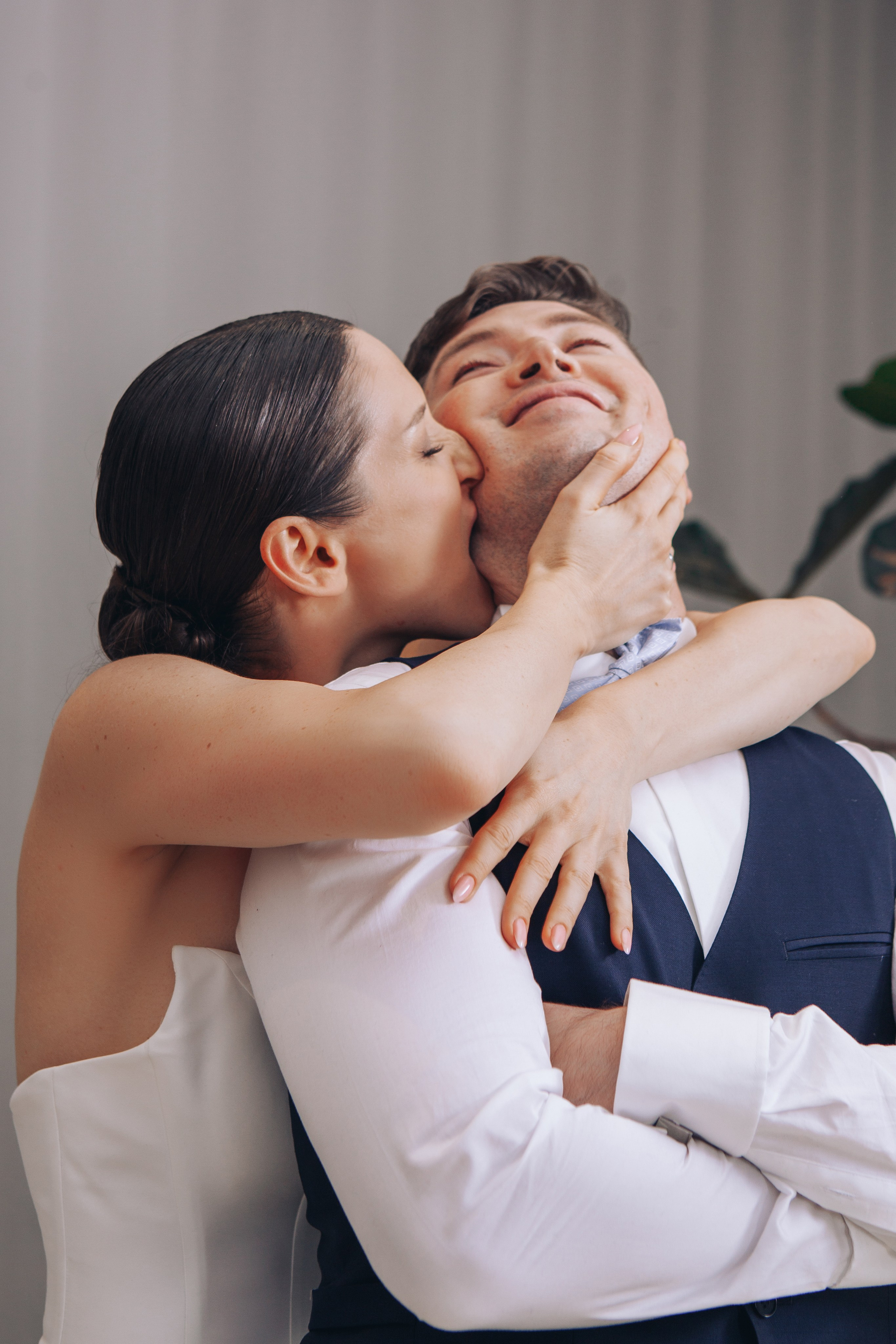 Фотосессия жениха и невесты в шипиловском загсе. Фотограф Ольга Ефремова