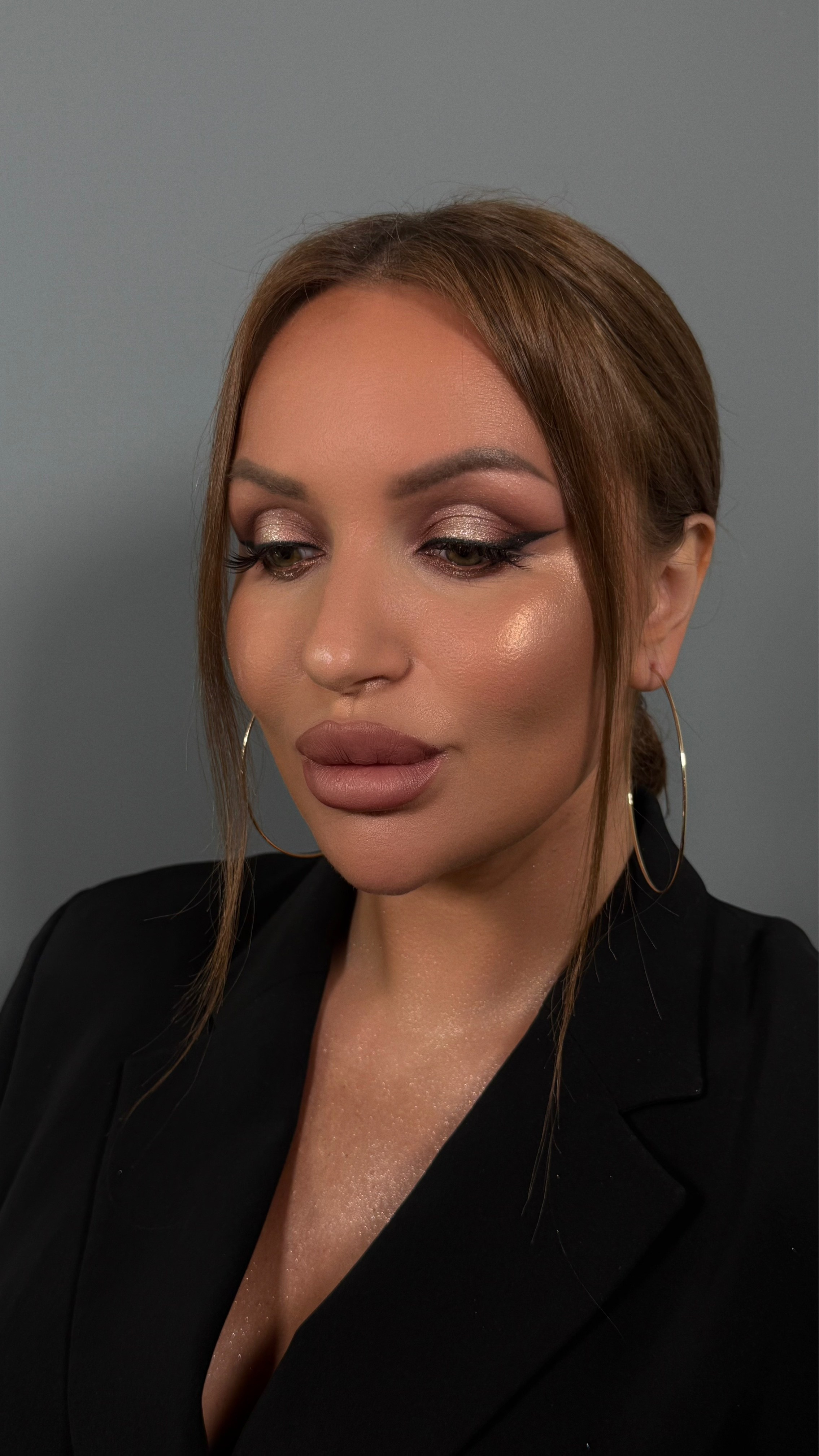 Образы. Студия визажистов, стилистов по прическам, бровистов и мастеров по ресницам